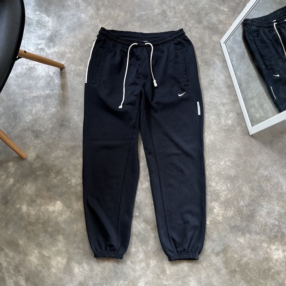 Nike Nike Standard Issue Baggy sweatpants | Grailed