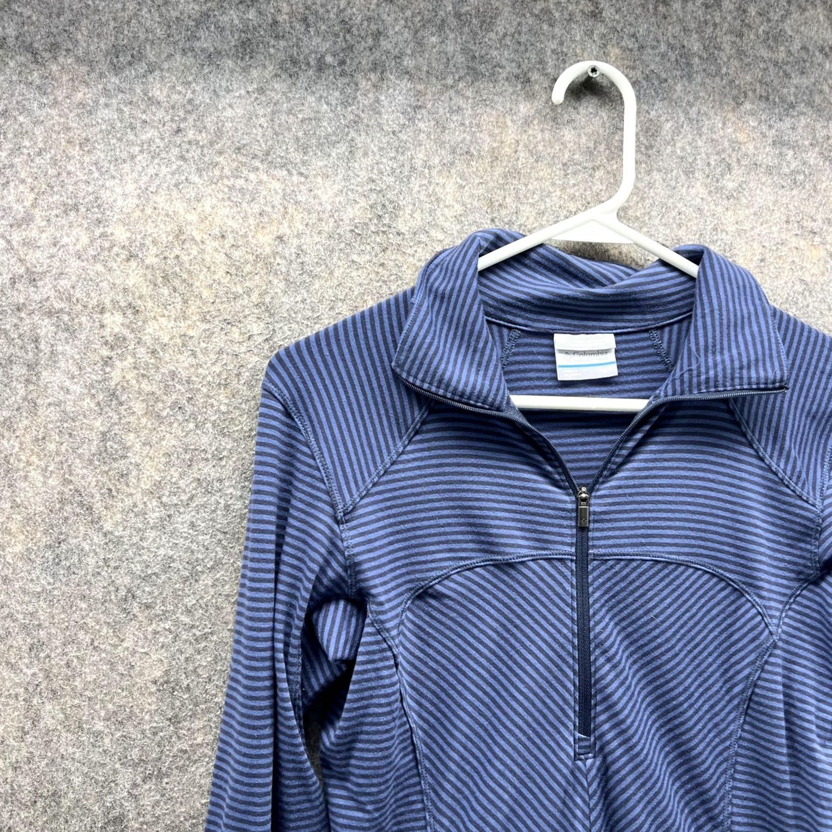 Vintage Columbia Shirt Womens XS Blue Sweatshirt Women Ladies Half Zip Omni Wick Pullover Size XS / US 0-2 / IT 36-38 - 3 Thumbnail