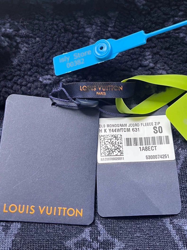 Louis Vuitton Louis Vuitton Full Jacquard Suede Logo Jacket Size US S / EU 44-46 / 1 - 4 Thumbnail