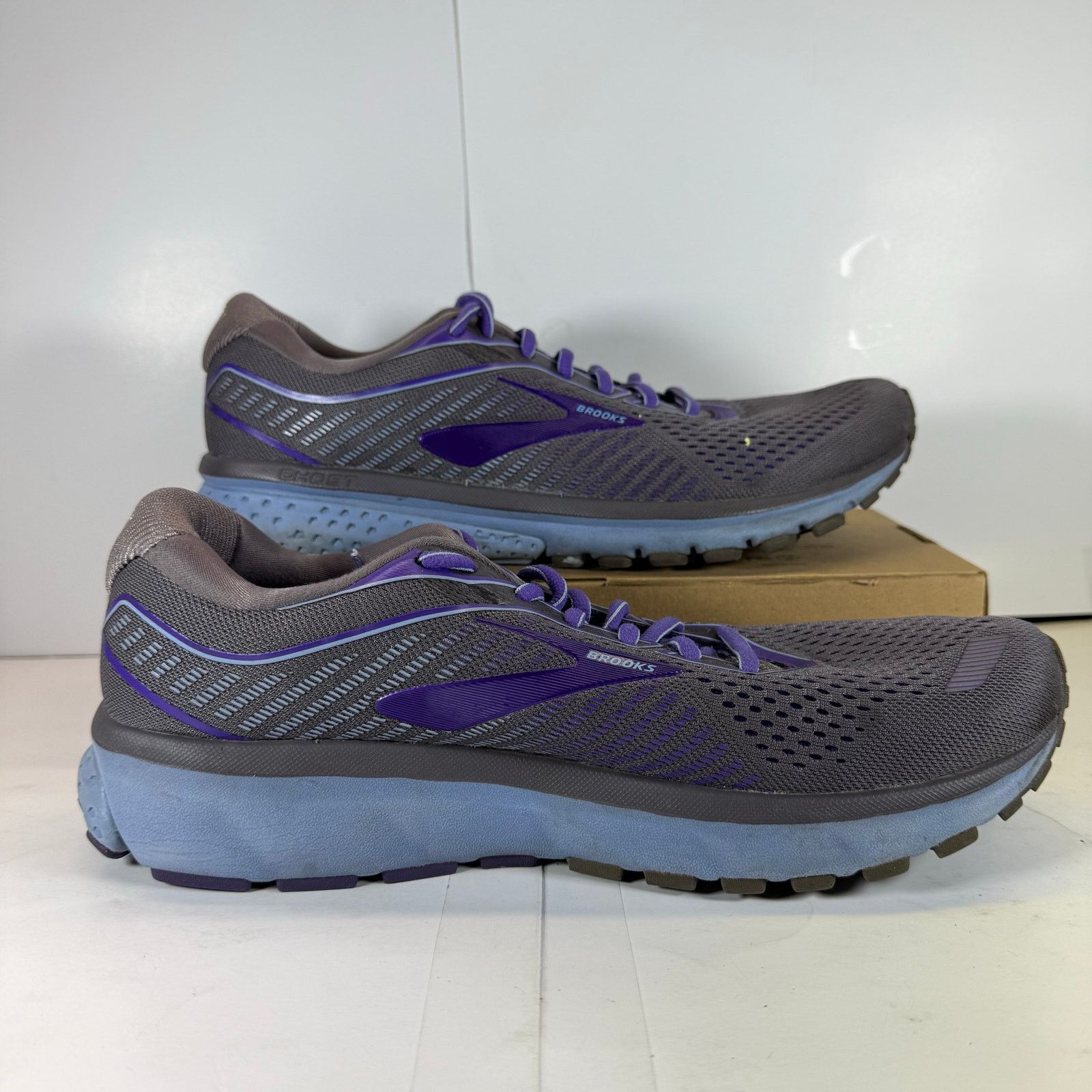 Brooks Brook Running Shoes Purple/Gray Size 11 Women/ 9.5 Men Size US 11 / IT 41 - 3 Thumbnail