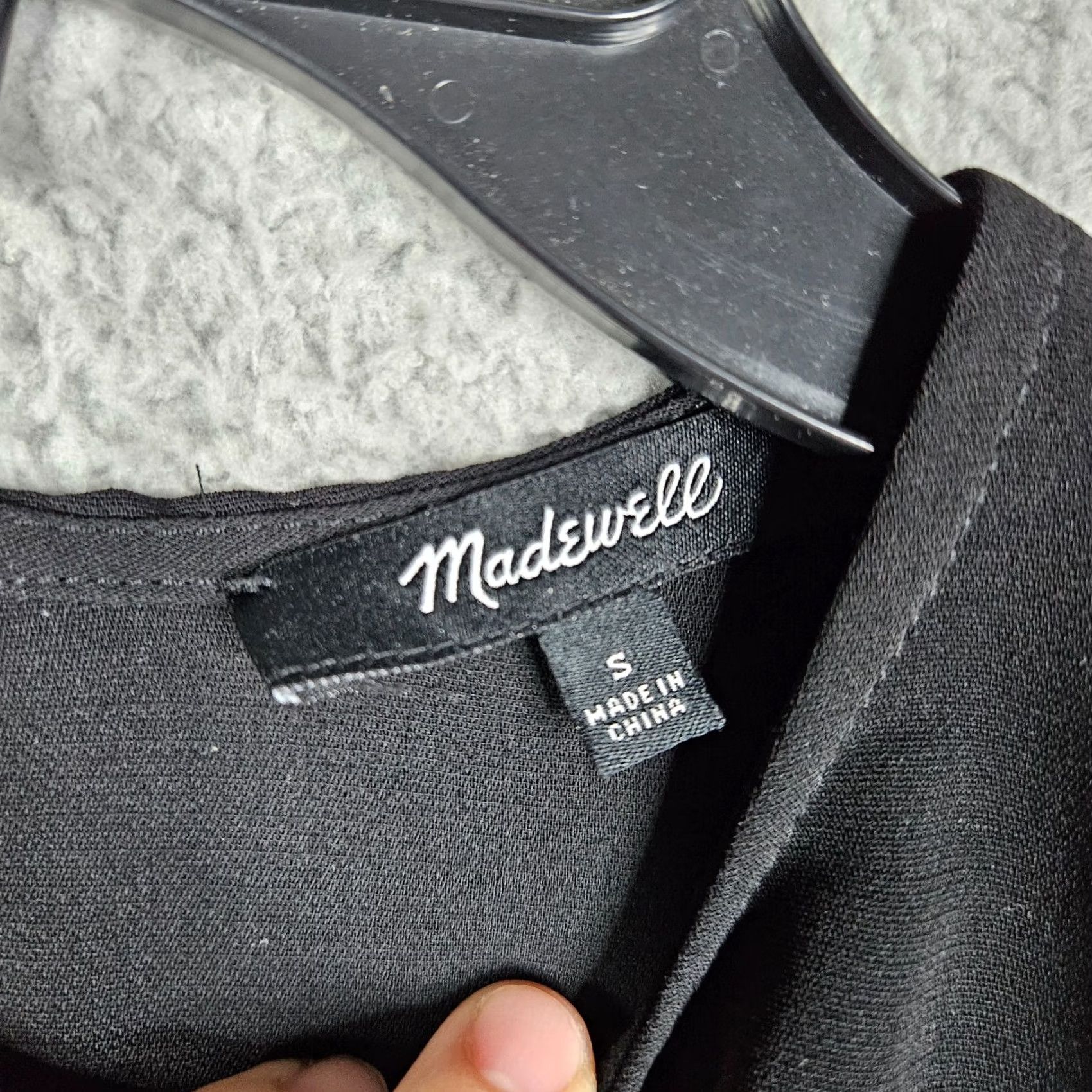 Madewell Madewell Women's Blouse Shirt S Black Bell Sleeve Keyhole Casual Slim Regular V-Neck Polyester Popover Short Sleeve Size S / US 4 / IT 40 - 2 Thumbnail