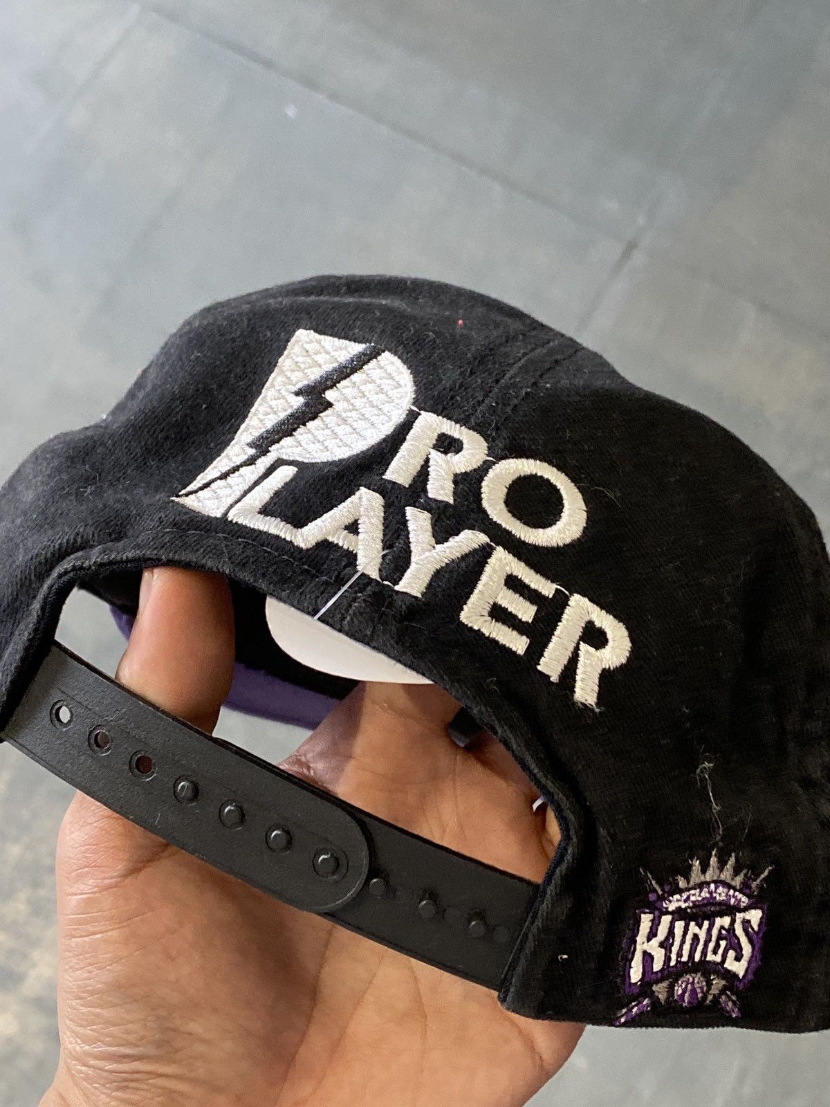 NBA × Pro Player × Vintage VINTAGE NBA SACRAMENTO KINGS Size 28 - 4 Thumbnail