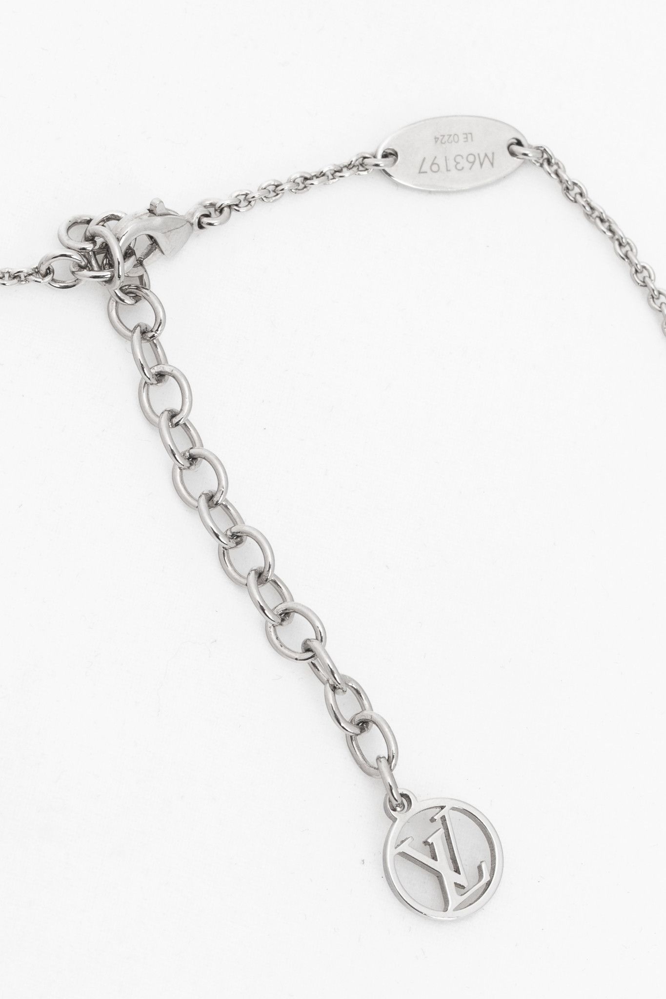 Louis Vuitton Louis Vuitton Essential V Silver-Tone Supple Necklace Size ONE SIZE - 4 Thumbnail