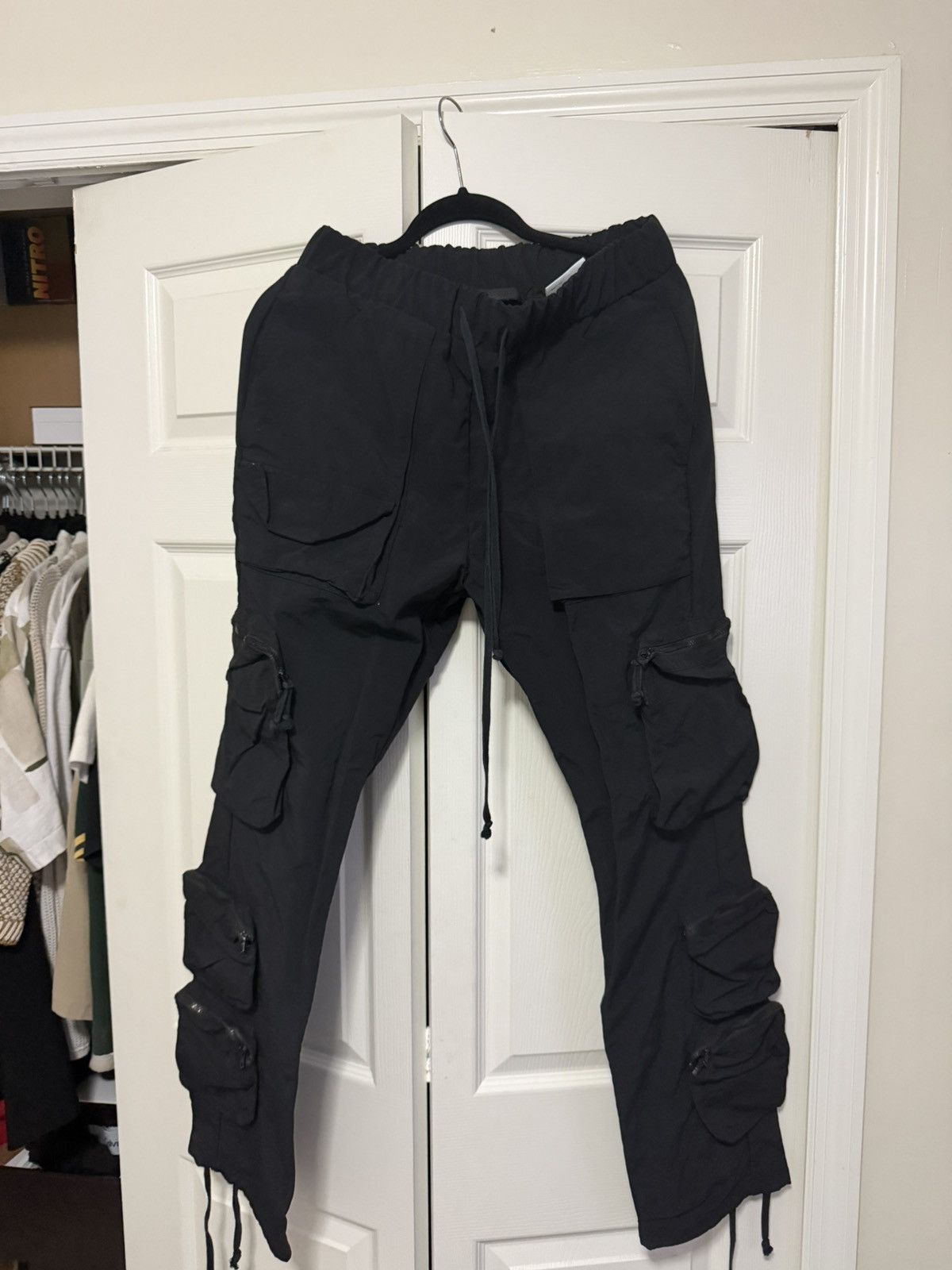 Who is jacob black six cargo pants