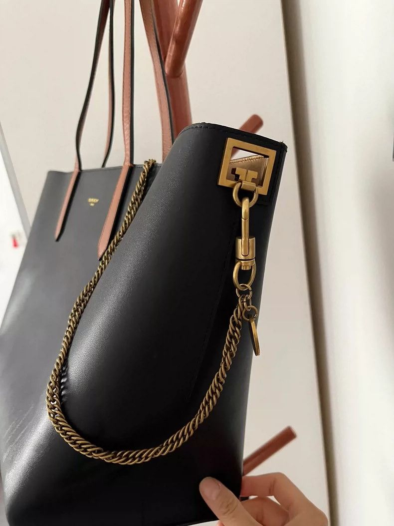 Givenchy Givenchy Black Fashionable Single-shoulder Large Bag Size ONE SIZE - 3 Thumbnail