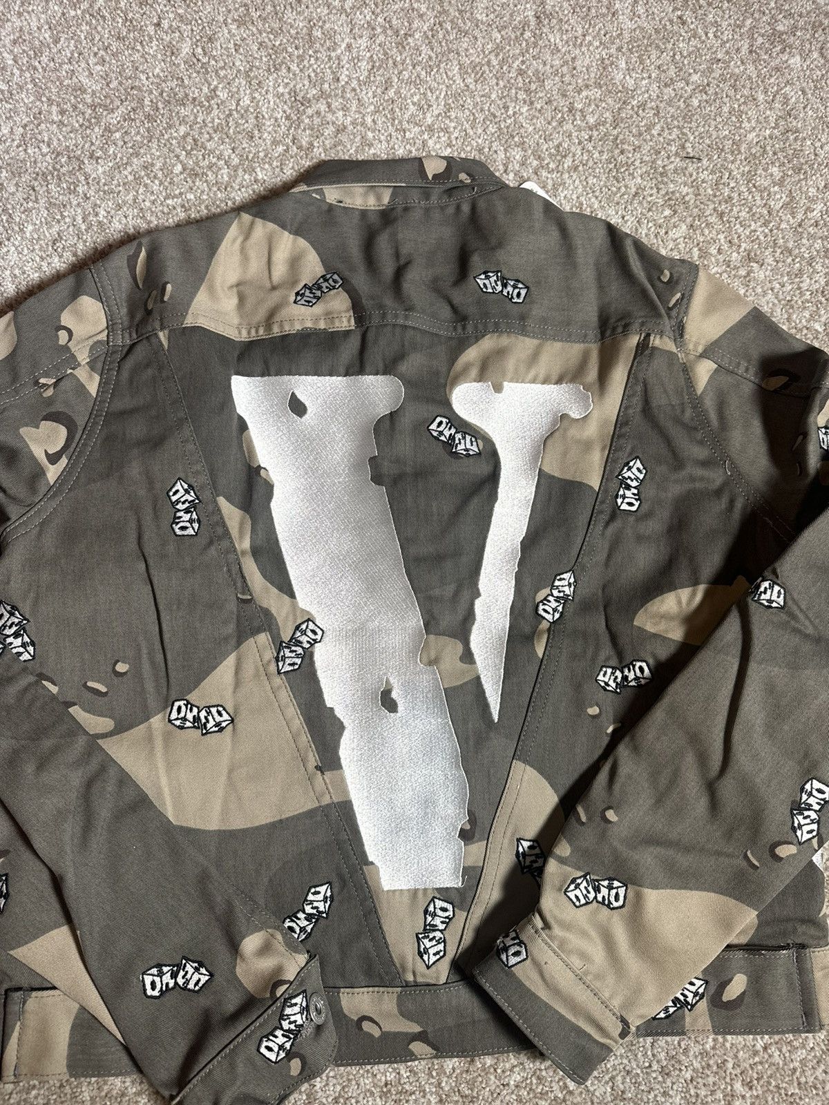 Vlone Beige Green Dice Camo Denim Jacket Size S Size US S / EU 44-46 / 1 - 10 Thumbnail