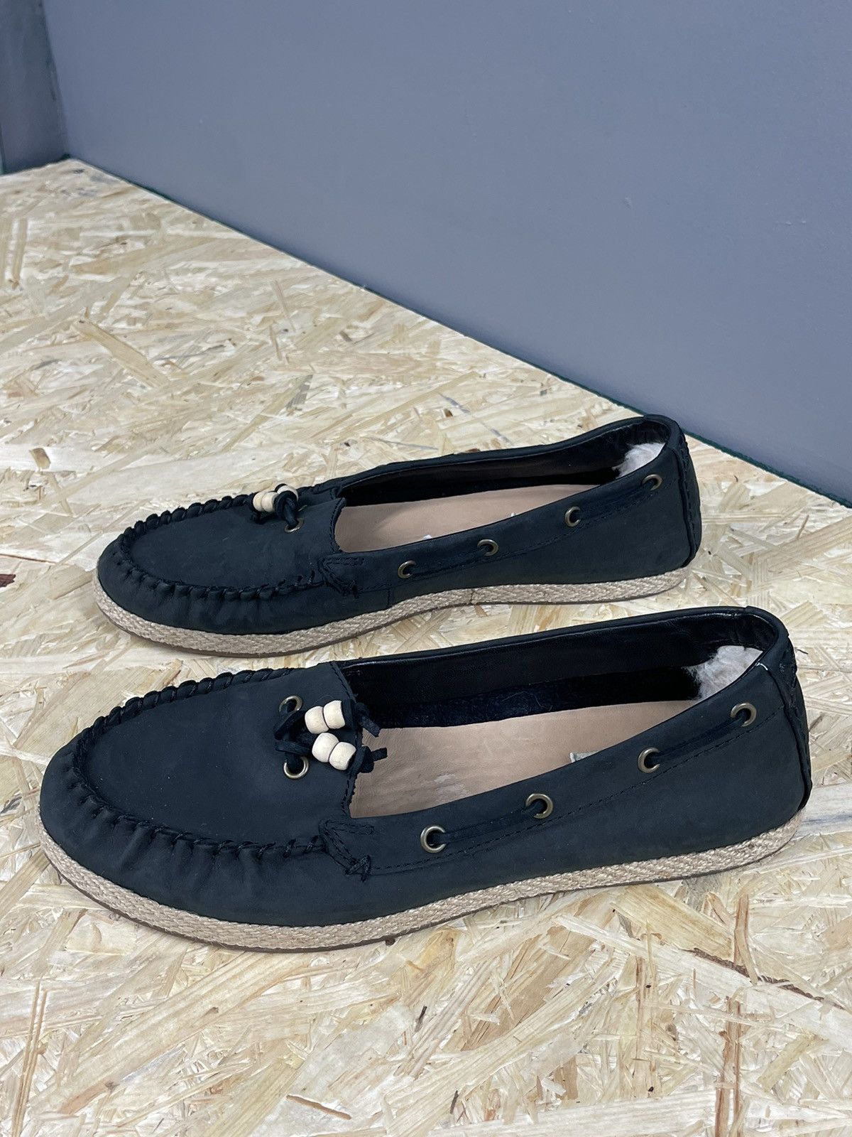 Ugg Ugg Leather flats Size US 8 / IT 38 - 2 Thumbnail