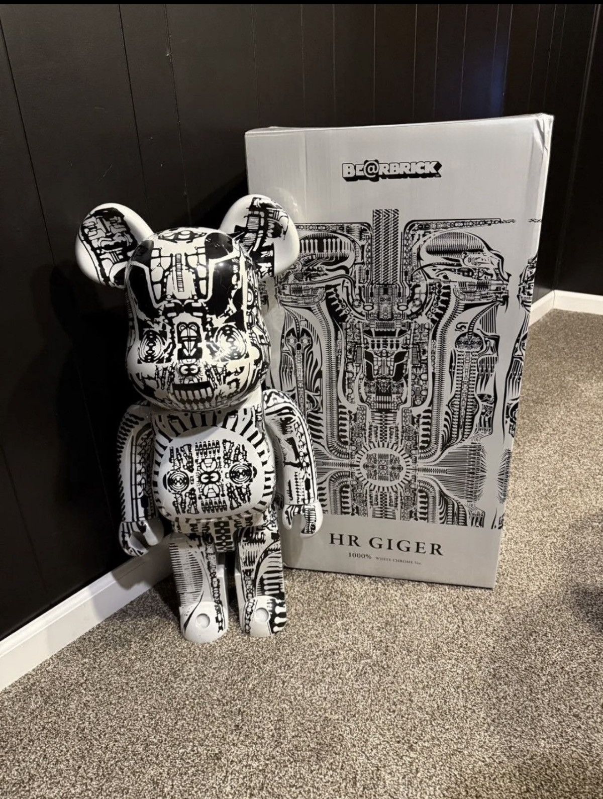 Medicom Toy H.R. Giger White Chrome 1000% BearBrick Size ONE SIZE - 2 Thumbnail