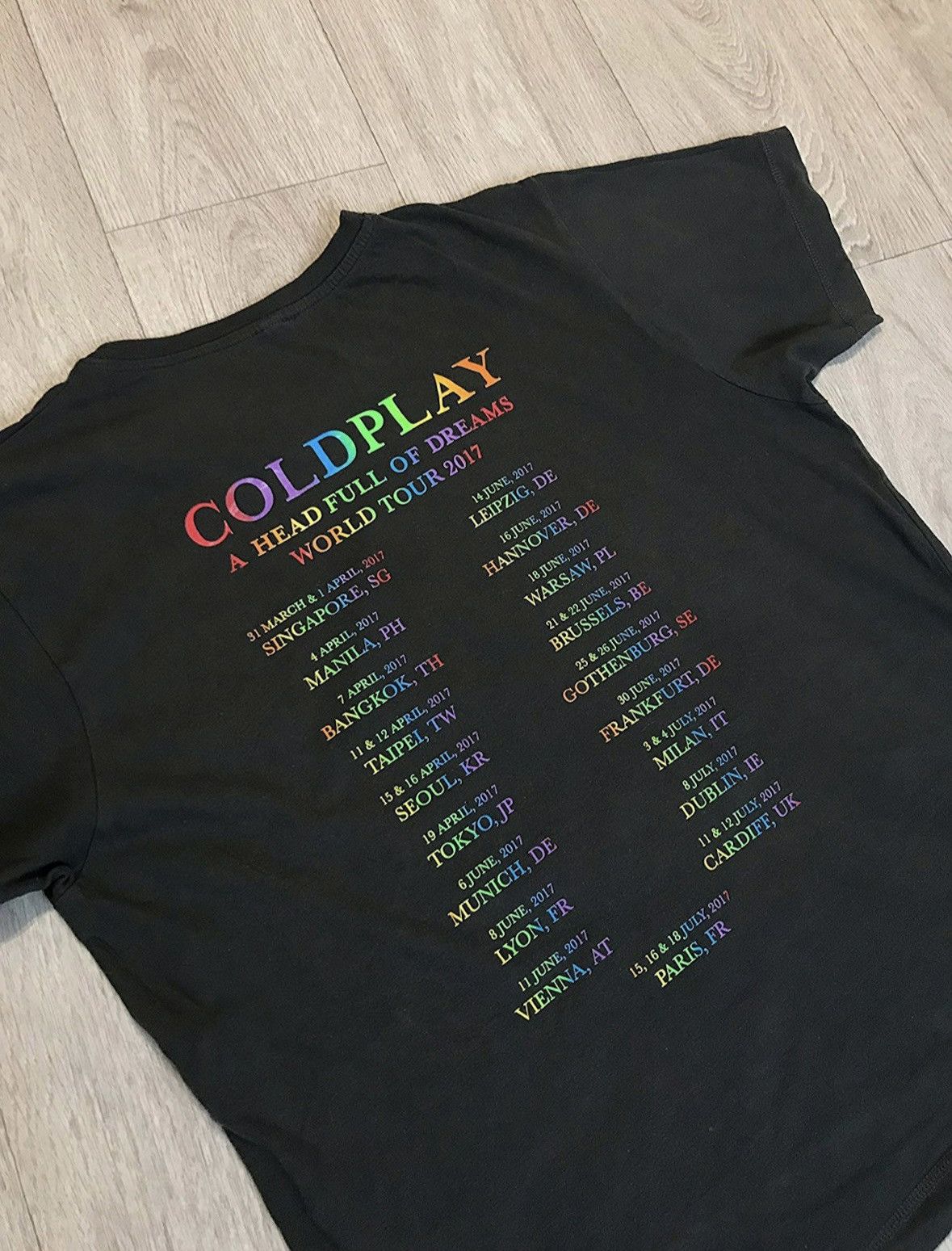 Band Tees 🔷Coldplay Tour 2017 T-shirt🔷 Size US L / EU 52-54 / 3 - 7 Thumbnail