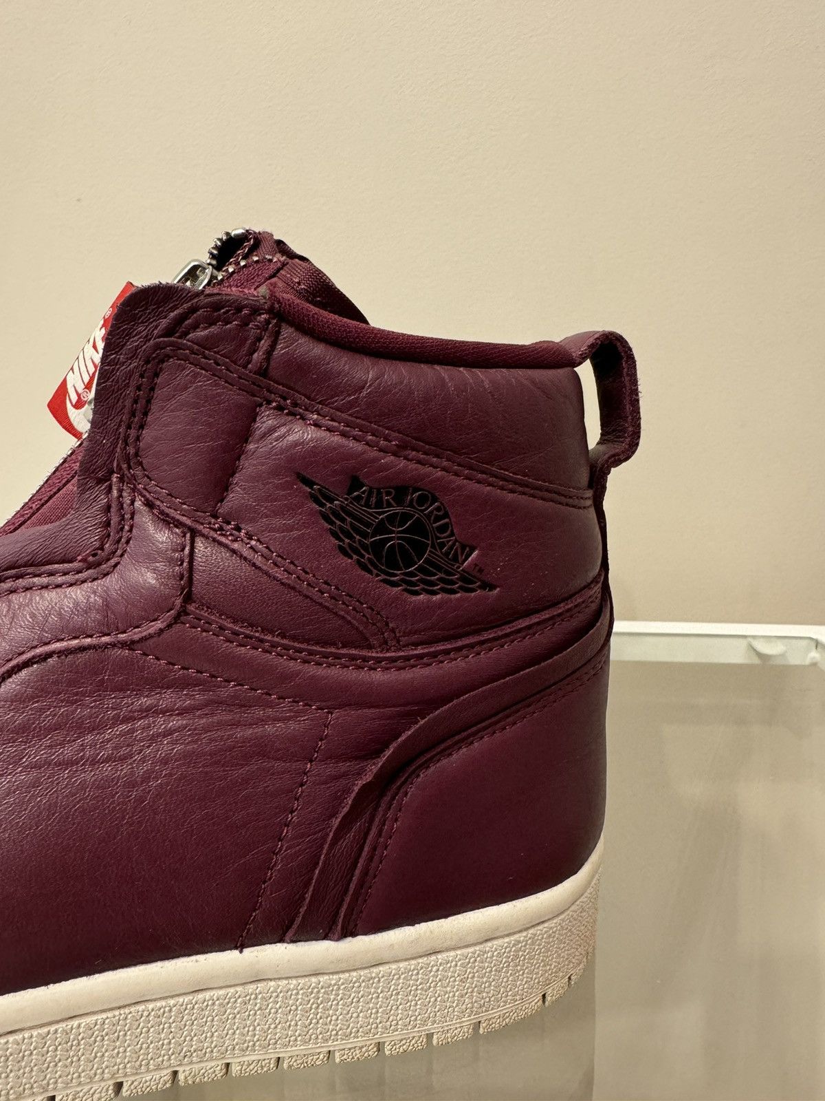 Nike Jordan 1 Retro High Zip Bordeaux Women's sneakers buty shoes Size US 7 / IT 37 - 3 Thumbnail