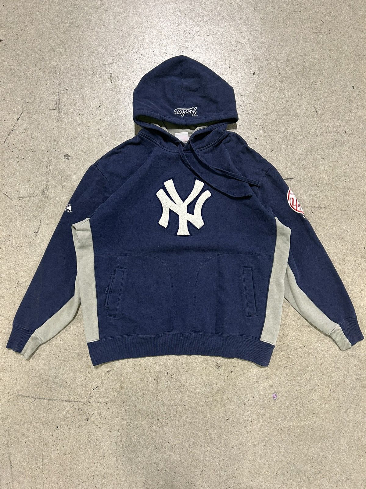 Rare Vintage outlets Majestic New York Yankees 1992 Long Sleeve Hooded Shirt Men’s XL