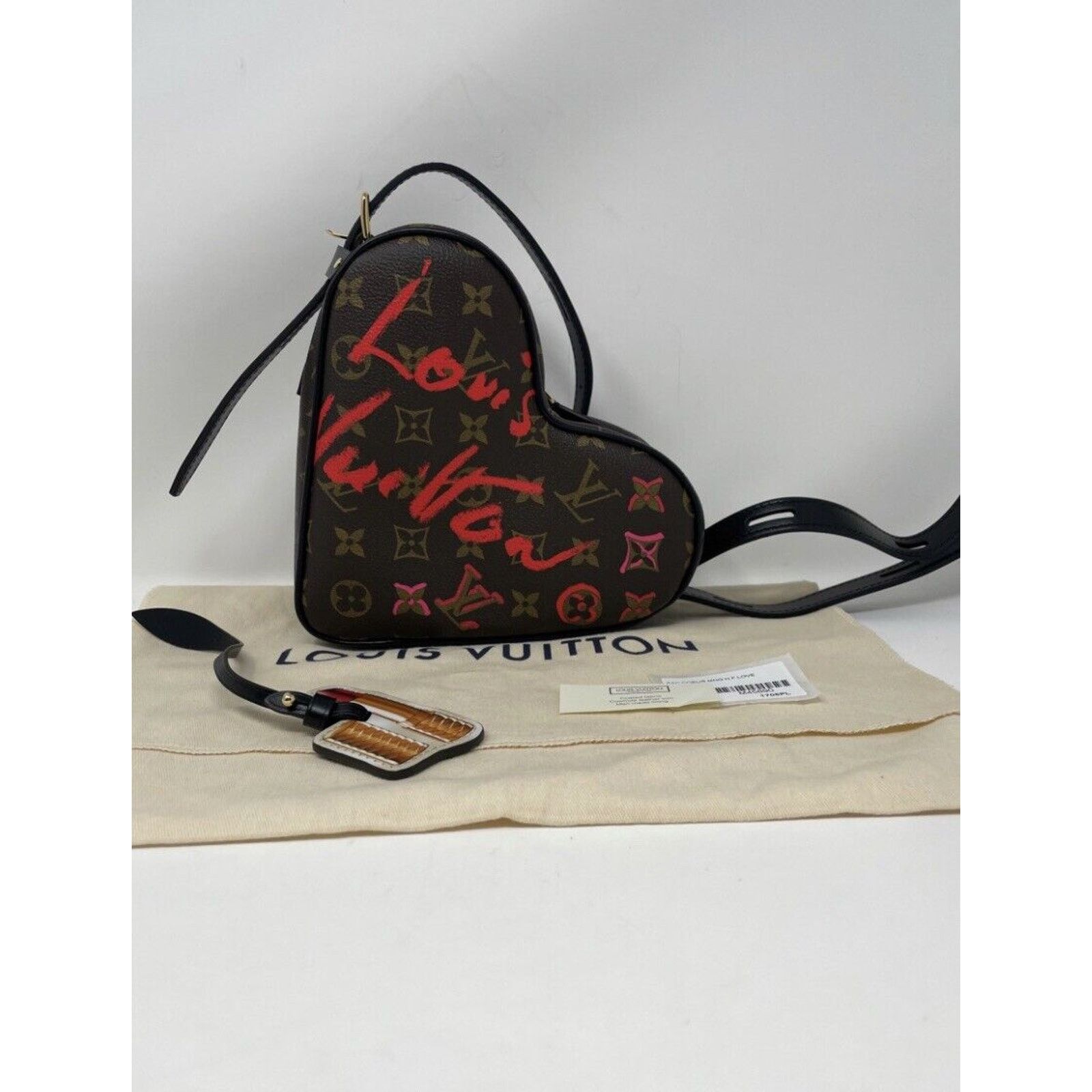 Louis Vuitton Louis Vuitton Sac Coeur Heart Bag 🦄 Monogram Fall in love Size ONE SIZE - 3 Thumbnail