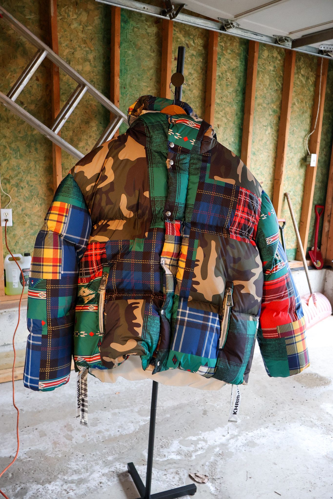 Khrisjoy Khrisman Down Puffer Jacket In Camo Check Print Size US XL / EU 56 / 4 - 2 Thumbnail