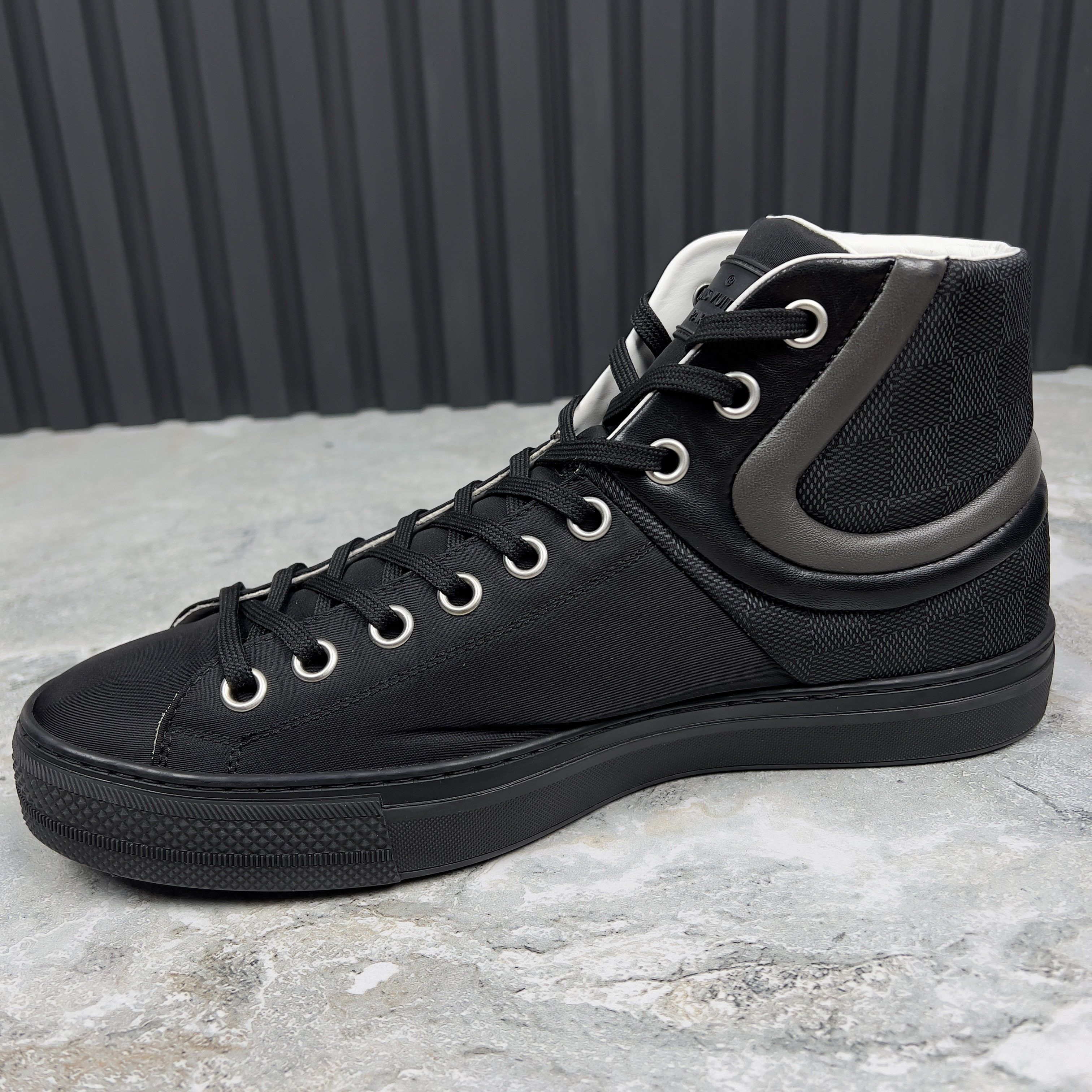 Louis Vuitton Louis Vuitton Sprinter Sneakers High LV Damier Nylon Size US 9 / EU 42 - 4 Thumbnail