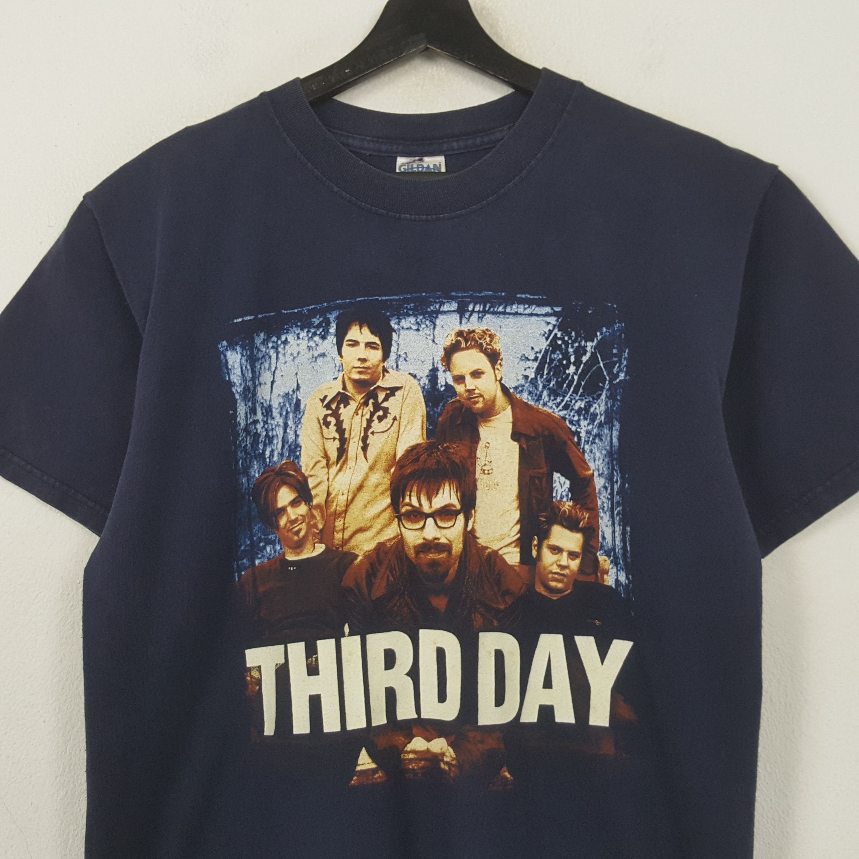 Gildan Third Day Phototees Style Tshirt RR7 Size US M / EU 48-50 / 2 - 2 Thumbnail
