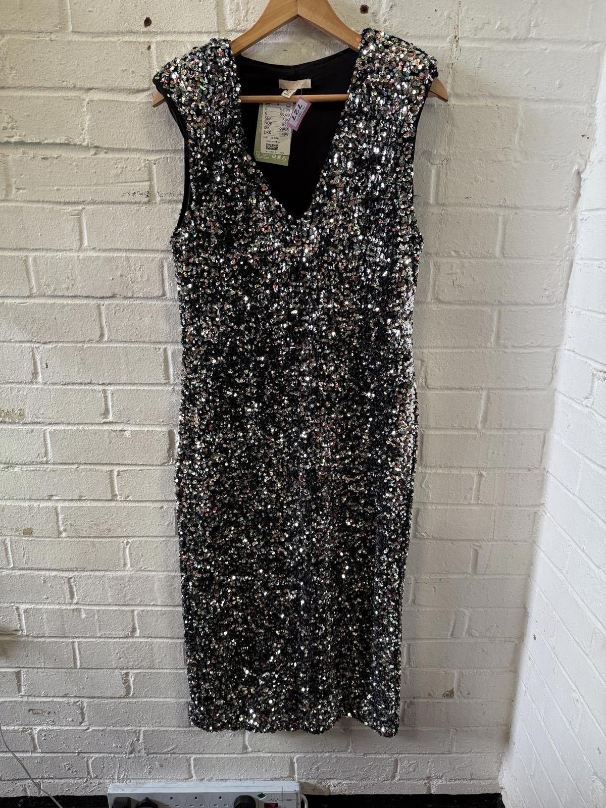 Unknown London Women's Knee-Length Sequin Dress Size XS / US 0-2 / IT 36-38 - 1 Thumbnail
