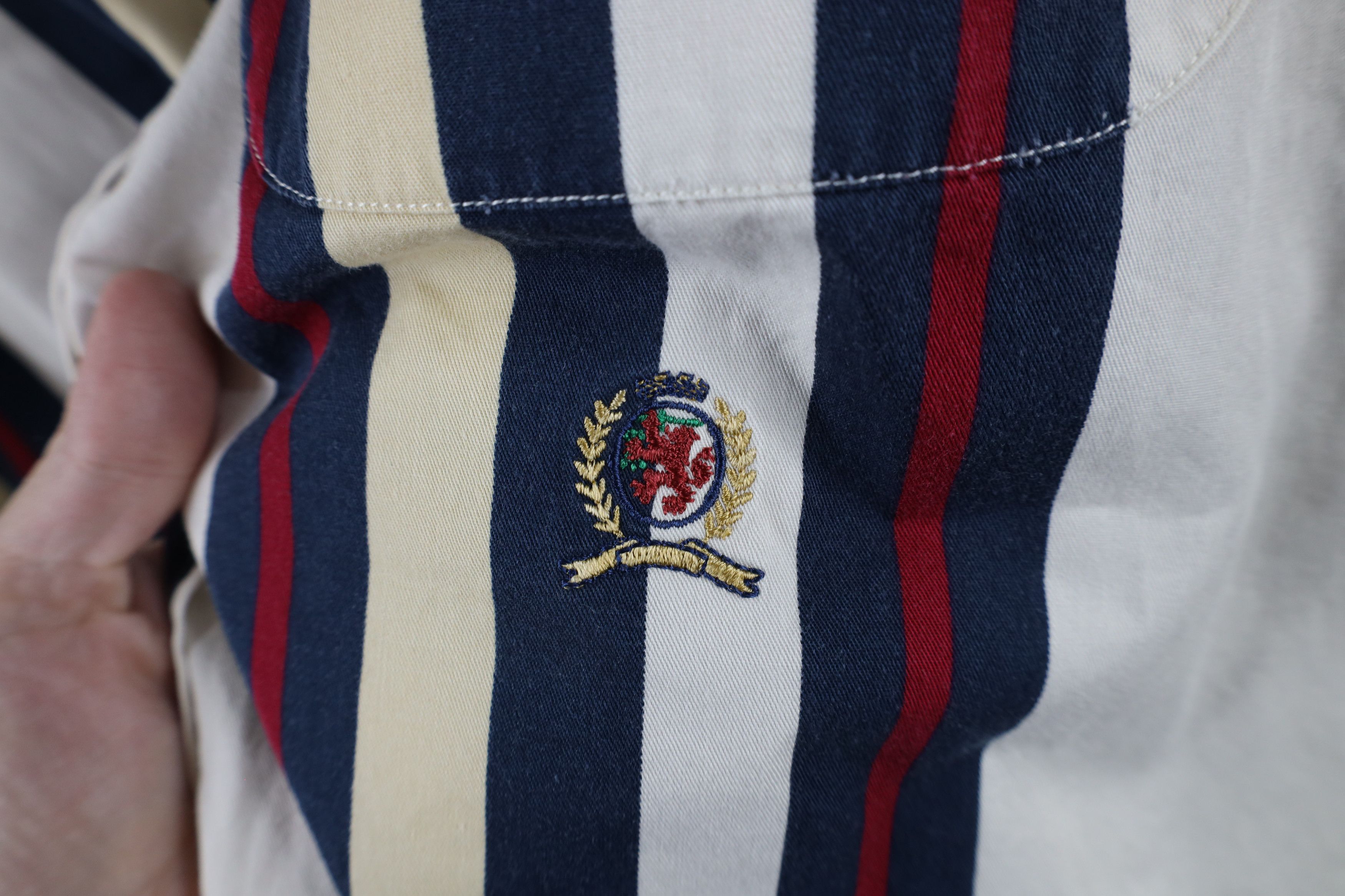 Tommy Hilfiger × Vintage Vintage 90s Tommy Hilfiger Short Sleeve Button Down Shirt Size US L / EU 52-54 / 3 - 4 Thumbnail