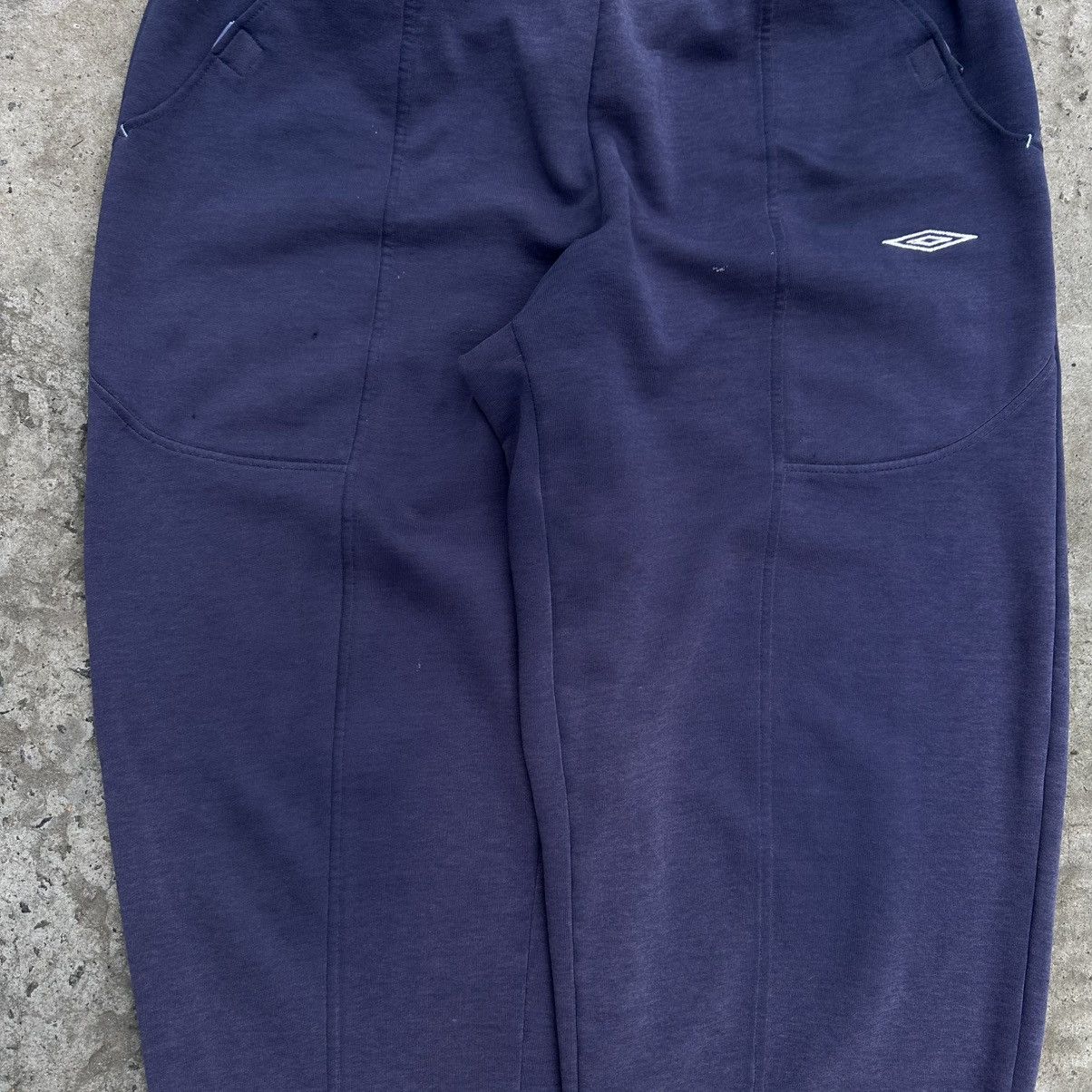 Umbro Vintage Umbro Joggers Small Logo Trashed Size L Y2K 90s USA Size US 36 / EU 52 - 5 Thumbnail