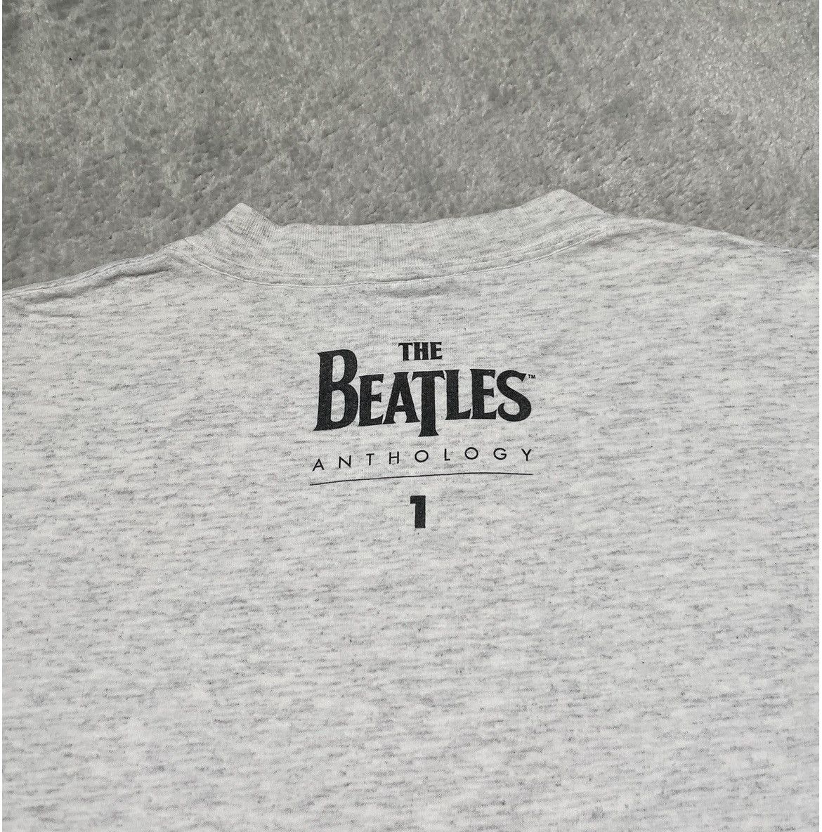 Band Tees Vintage Grey T-Shirt Tee The Beatles Anthology 1 Album 1995 Size US XL / EU 56 / 4 - 4 Thumbnail