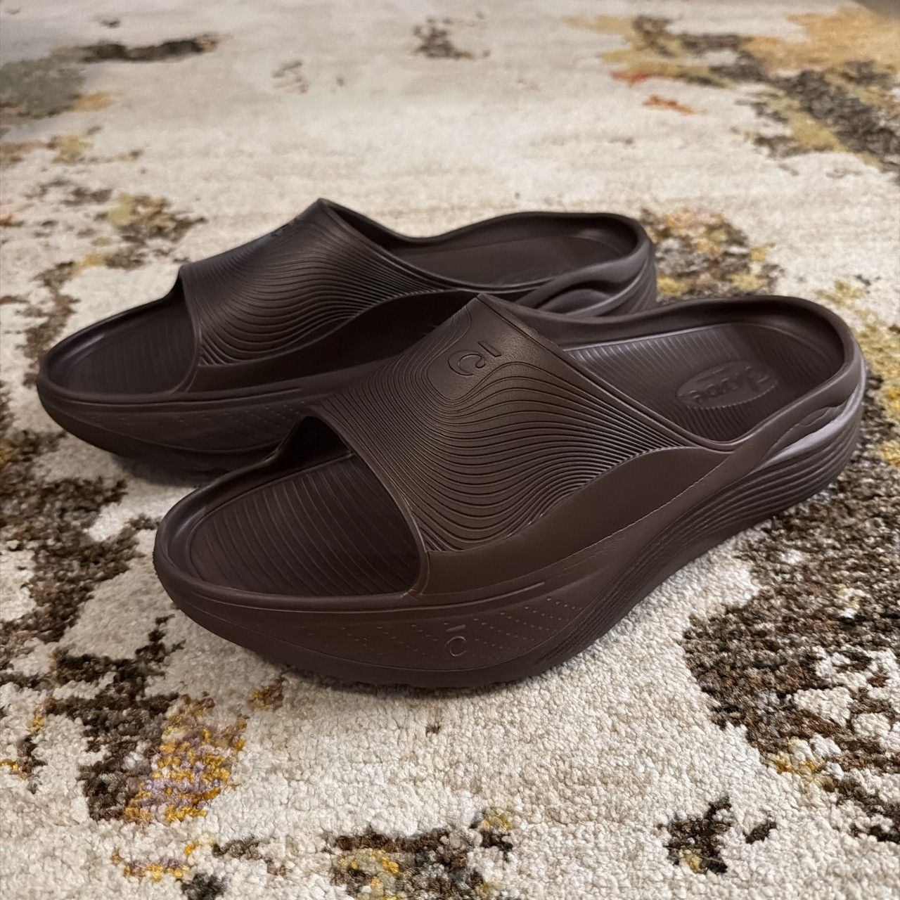 Other Clove Recovery Slides Espresso Bean Colorway Size US 12 / EU 45 - 2 Thumbnail