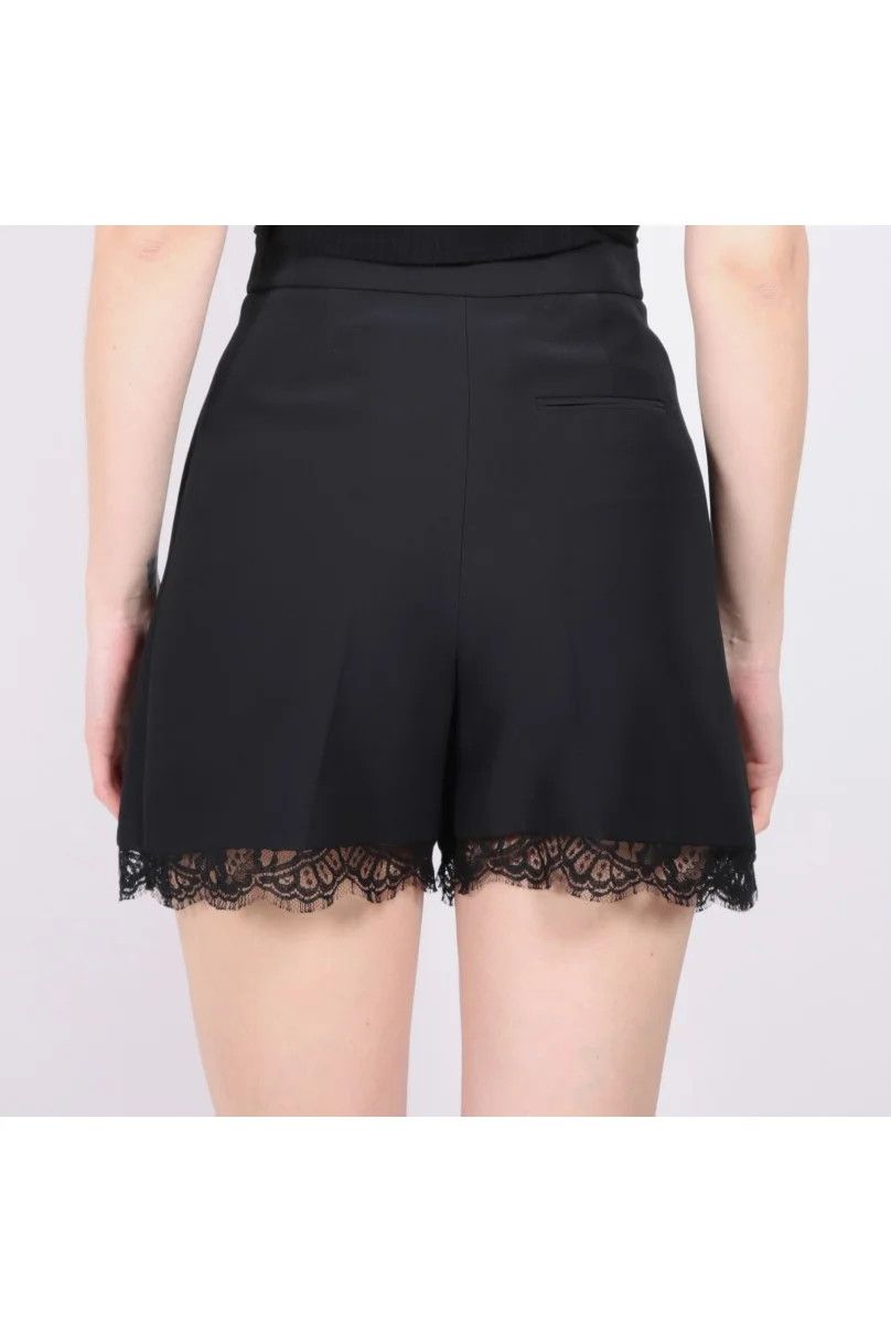 Alexander McQueen o1y0225 Short in Black Size 26" / US 2 / IT 38 - 3 Thumbnail