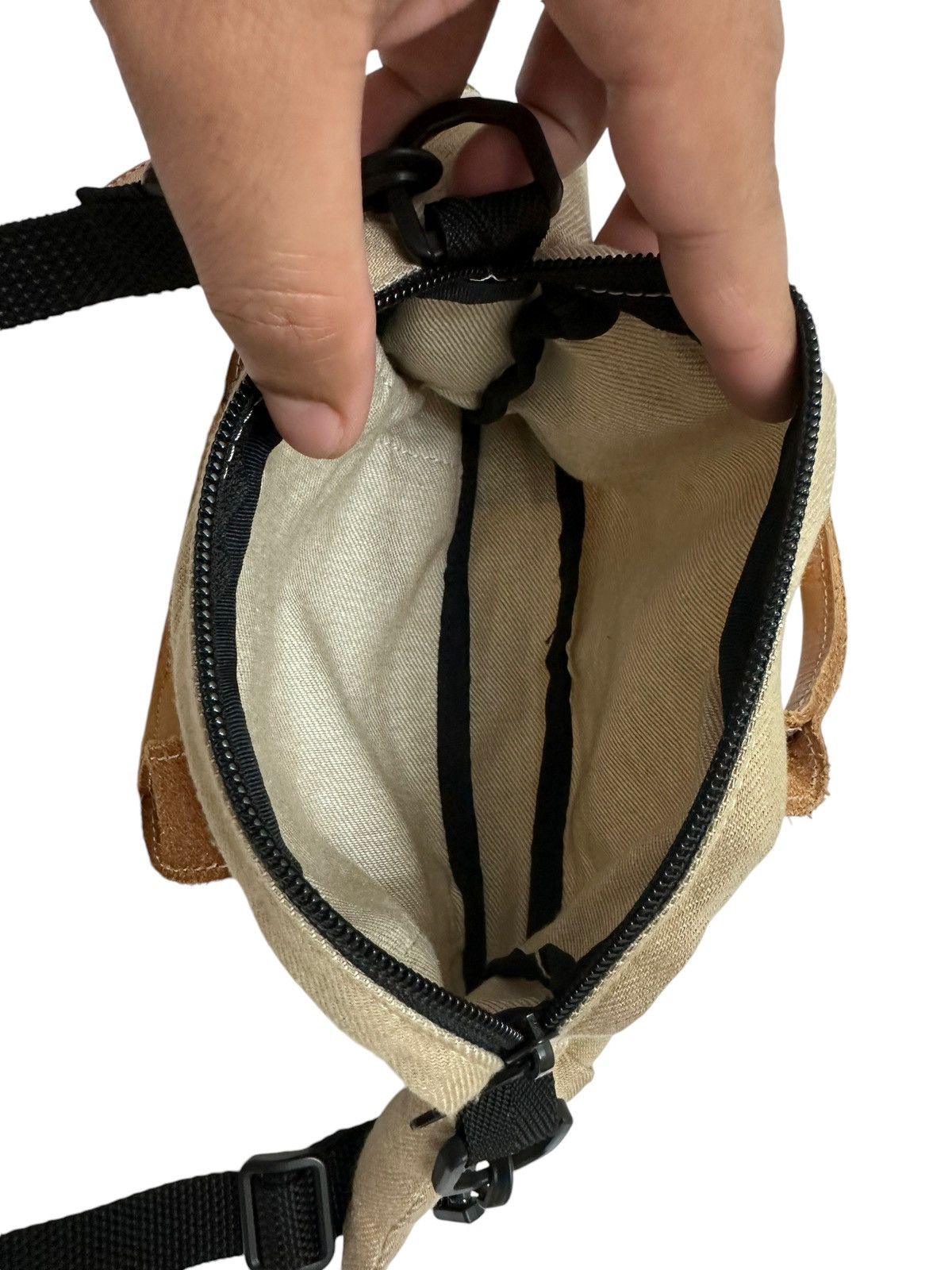 Hysteric Glamour 🇯🇵 Japan Boomee Puppy Plush Doll Crossbody Sling Bag Size ONE SIZE - 7 Thumbnail