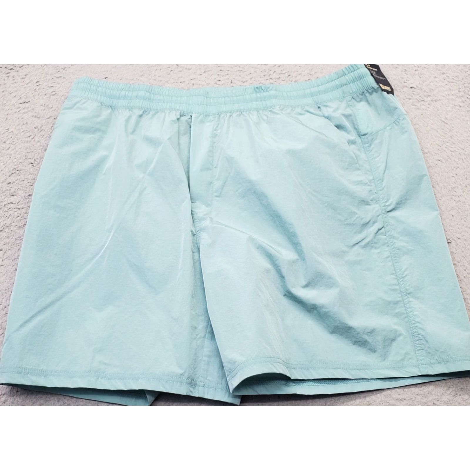 Vintage VRST Mens XXL Green All-in Shorts Athletic Pockets Zipper Pocket 7.25 Inseam Unlined Casual Activewear Long name Size US 39 - 2 Thumbnail