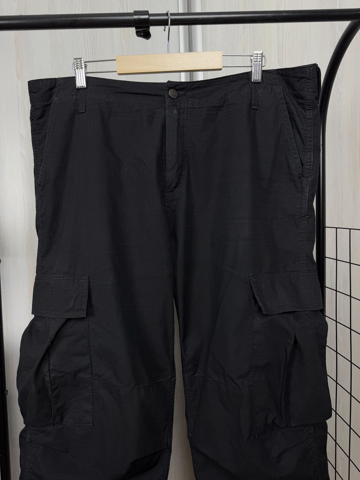 Carhartt Carhartt WIP Regular Cargo Pants Black distressed Size US 38 / EU 54 - 4 Thumbnail