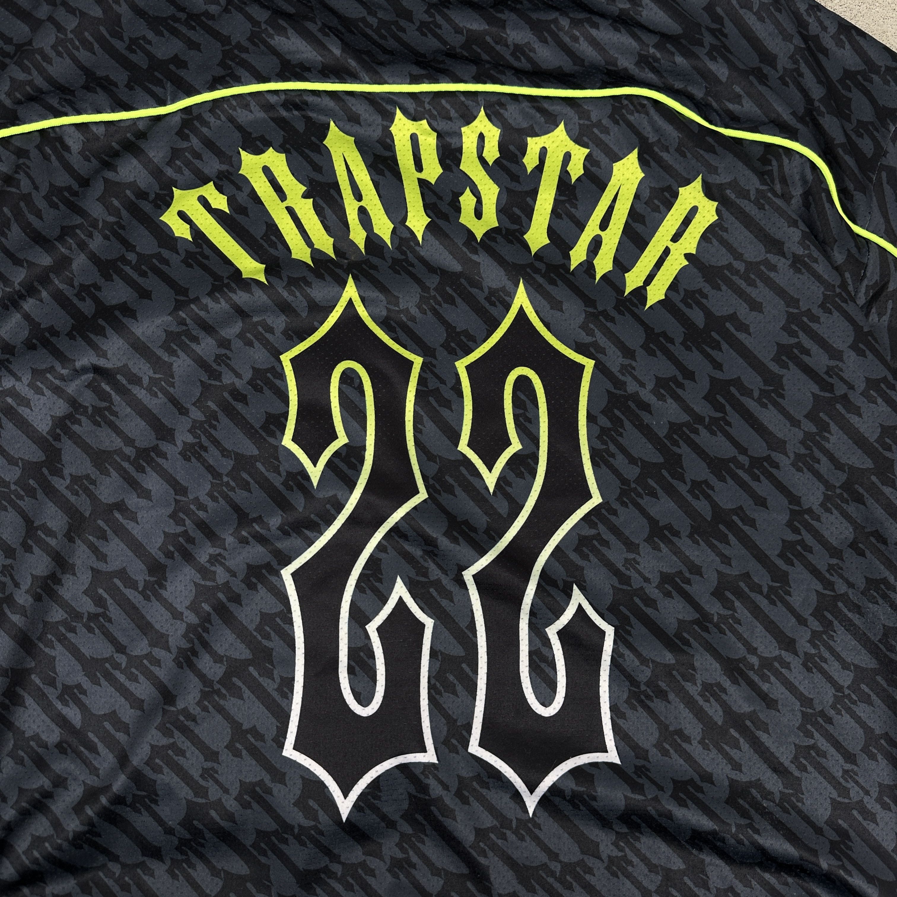 Trapstar London × Vintage Vintage Sportswear Active Athletic Football Trapstar Jersey Size US M / EU 48-50 / 2 - 2 Thumbnail