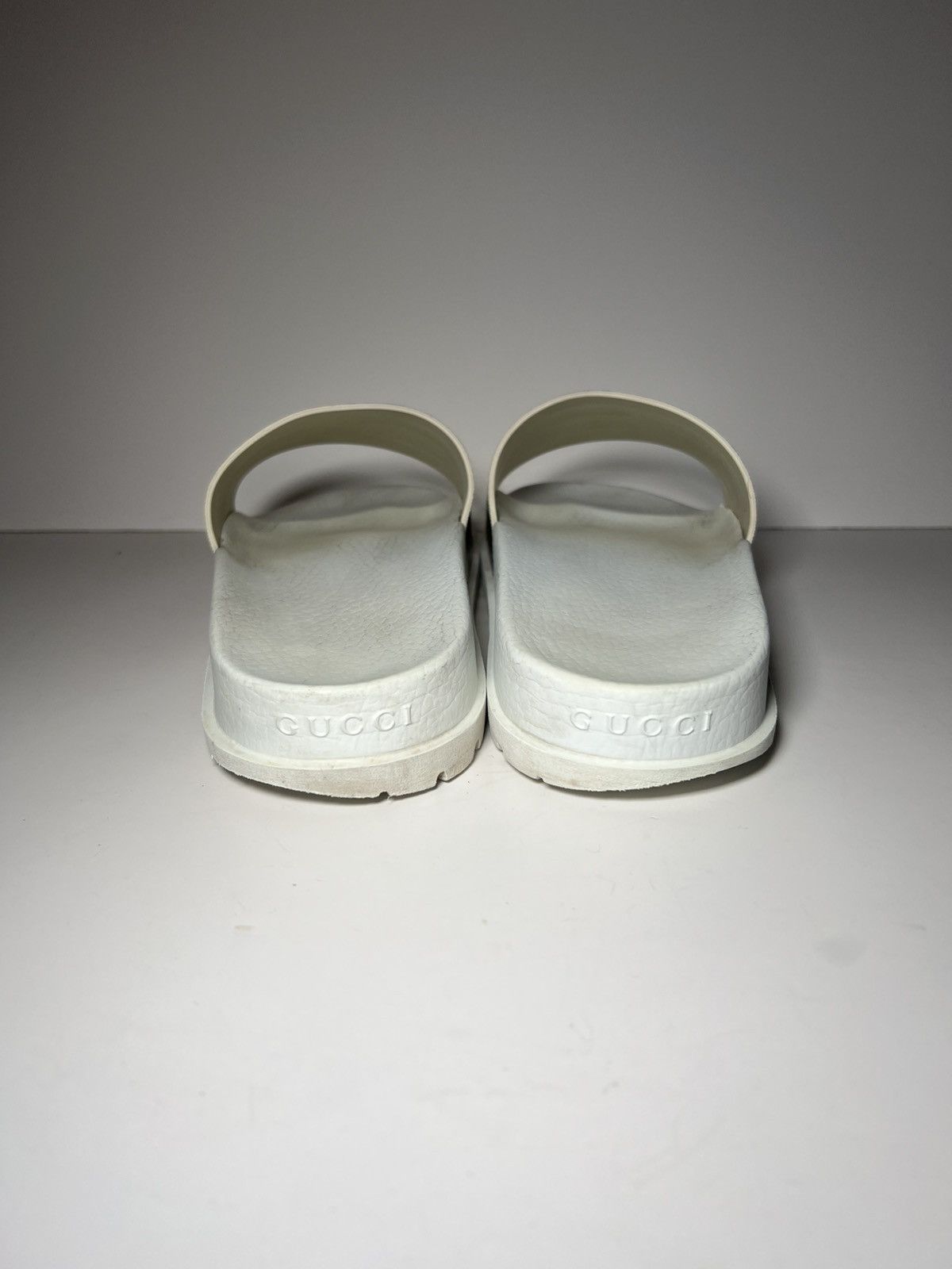 Gucci White Gucci Web slides Designer Pool slides Size US 7 / EU 40 - 7 Thumbnail