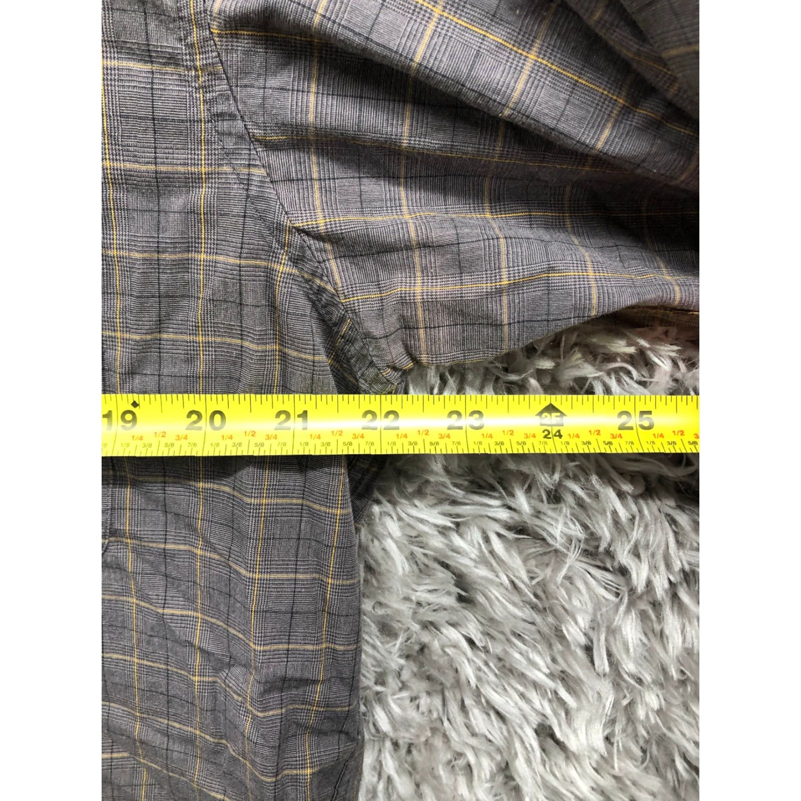 Liz Claiborne Claiborne Shirt 16 34-35 Mens Gray Plaid Long Sleeve Button-Down Collar Shirt Size US L / EU 52-54 / 3 - 4 Thumbnail