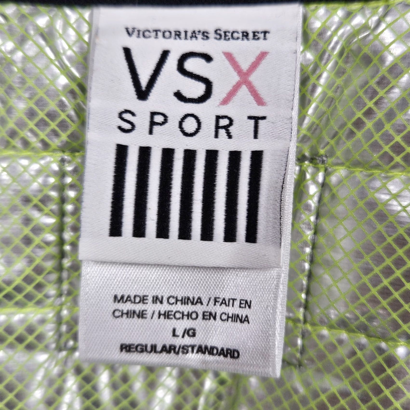 Victoria's Secret Victoria's Secret Green Thermo Lite Pro Zip Vest Jacket Sleeveless L Women Size L / US 10 / IT 46 - 3 Thumbnail