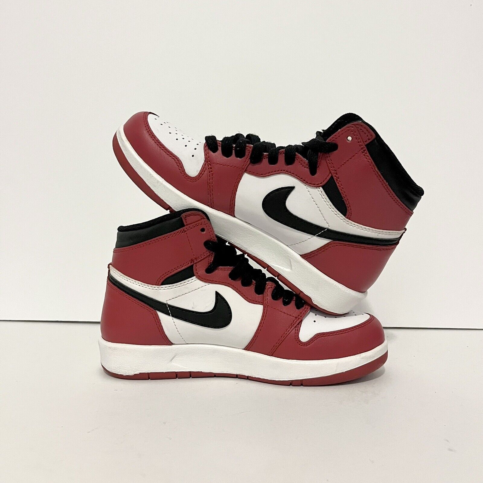 Nike 2015 Nike Air Jordan 1.5 Chicago The Return GS 768862-601 Size US 6 / IT 36 - 6 Thumbnail