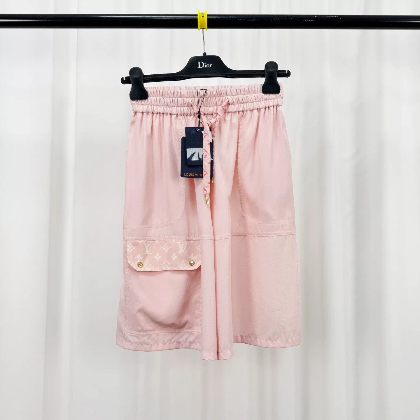 Louis Vuitton Louis Vuitton Monogram Gold Buckle Silk Shorts Size 32" / US 10 / IT 46 - 1 Thumbnail