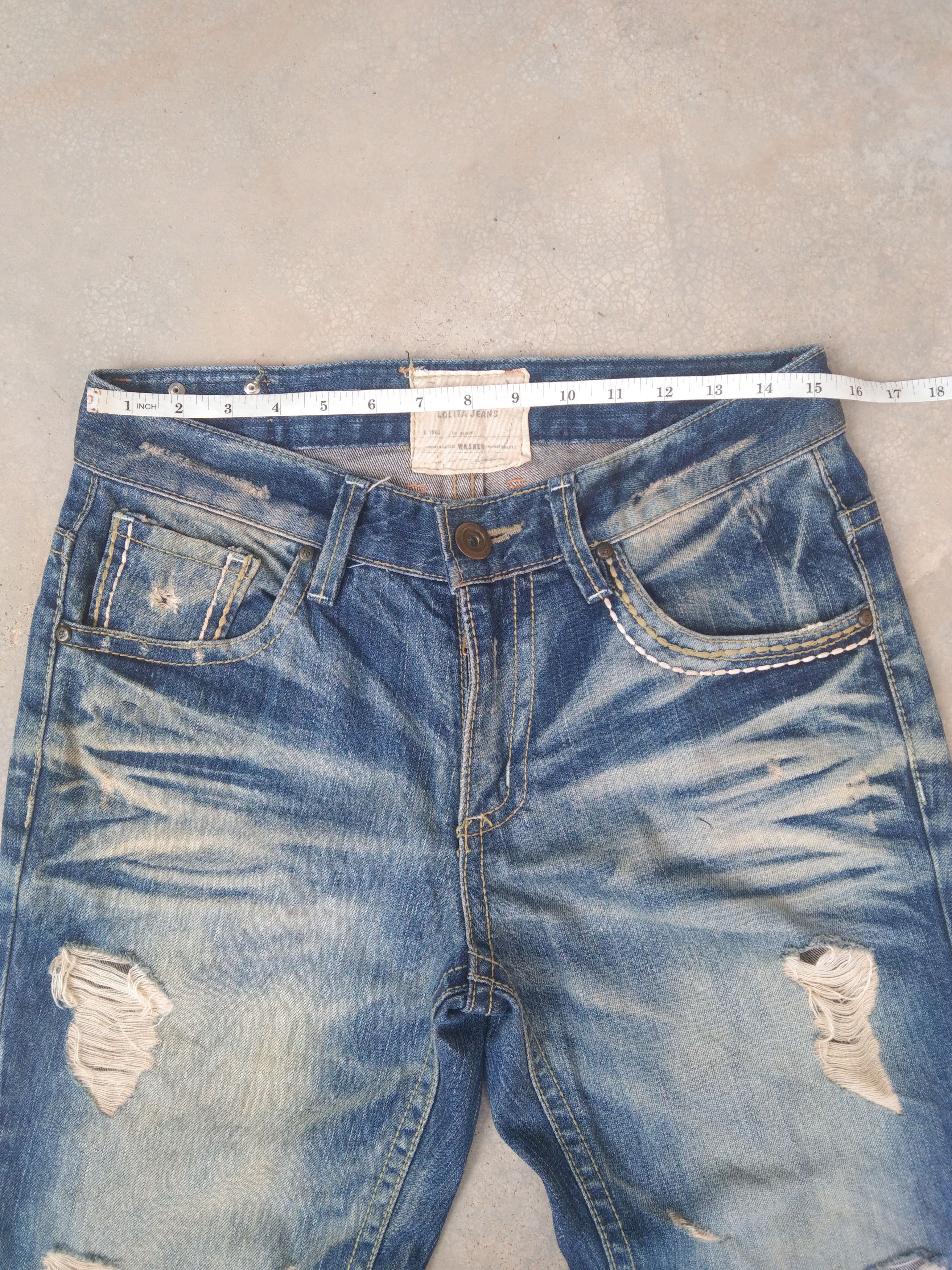 Japanese Brand Vintage Yoshitomo Nara Lolita Distressed Jeans 30x30 Size US 30 / EU 46 - 5 Thumbnail