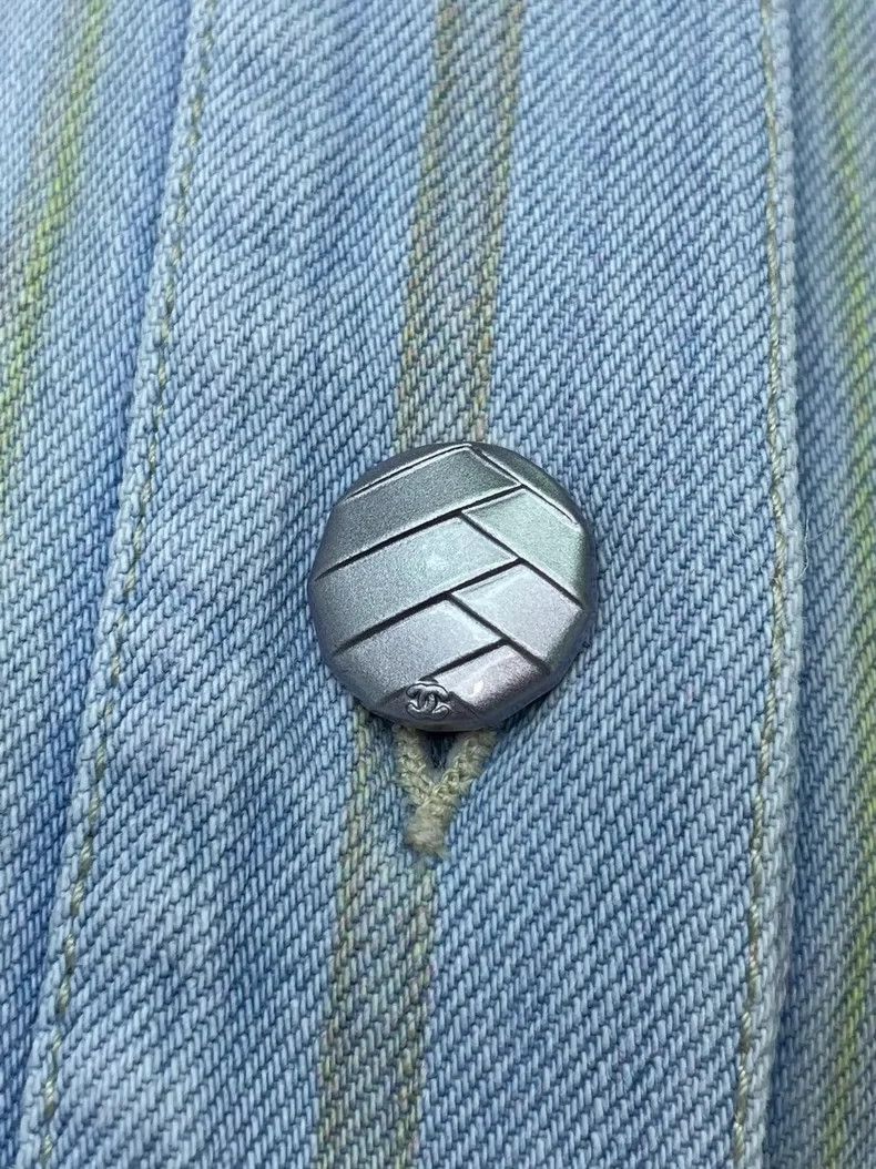 Chanel Chanel Hollow-out camellia denim jacket 2504-Nextarrow Size XS / US 0-2 / IT 36-38 - 3 Thumbnail