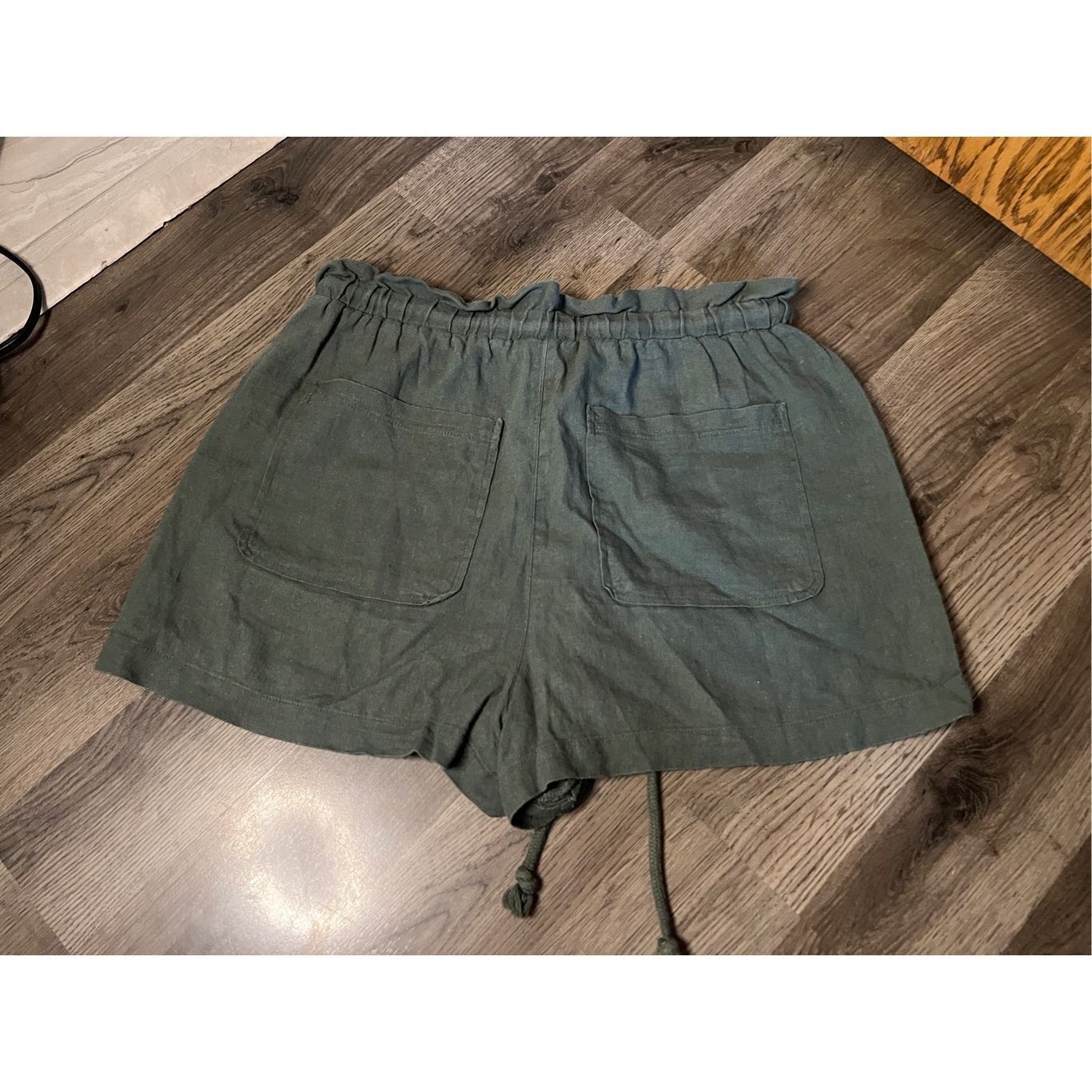 Other Universal Threads Green Shorts Woman’s Size Medium Size 28" / US 6 / IT 42 - 5 Thumbnail