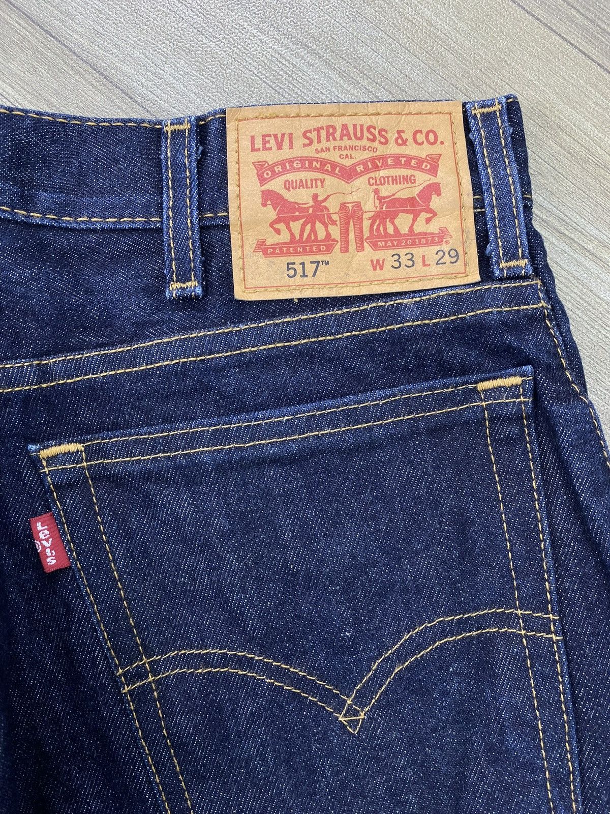 Levi's Vintage Clothing 2000s Vintage Levis 517 Bell Button Bootcut Flared Jeans Size US 33 - 14 Thumbnail