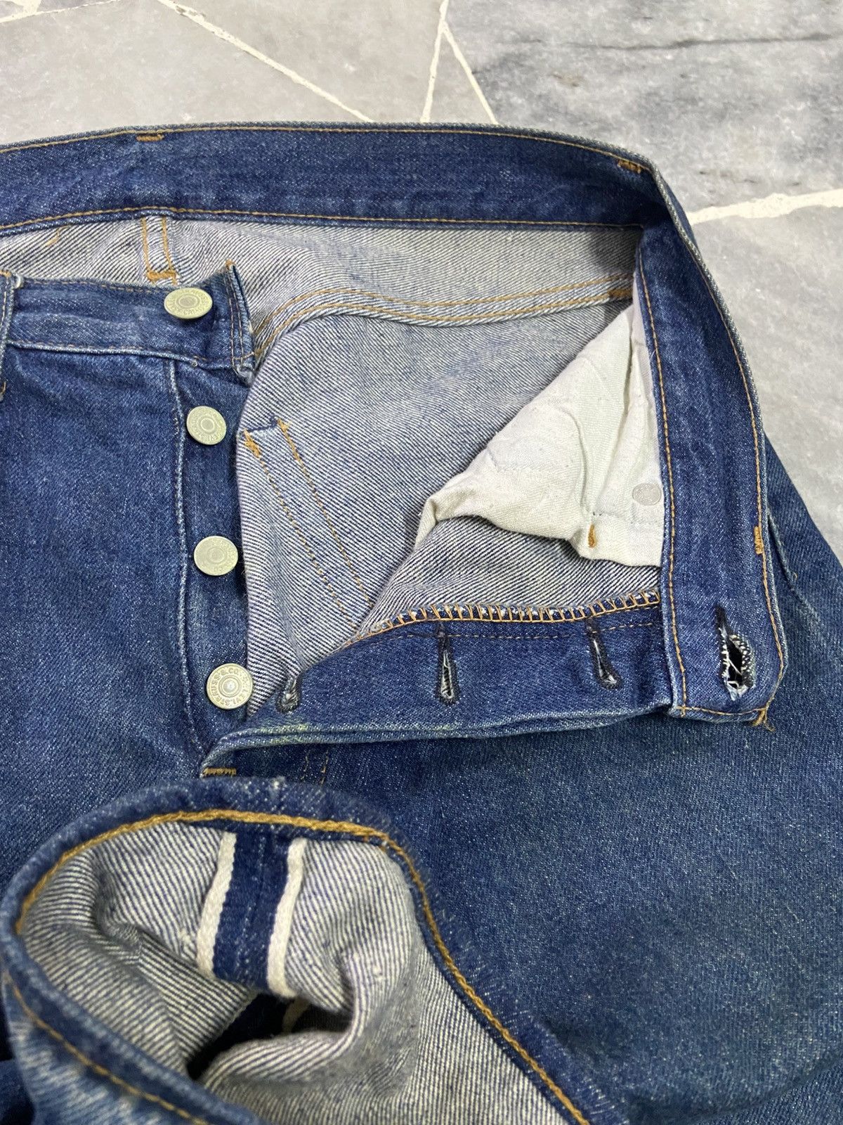 Levi's VTG 70’s Levis 501 Redline Selvedge Jeans Top Button #2 Size US 30 / EU 46 - 3 Thumbnail