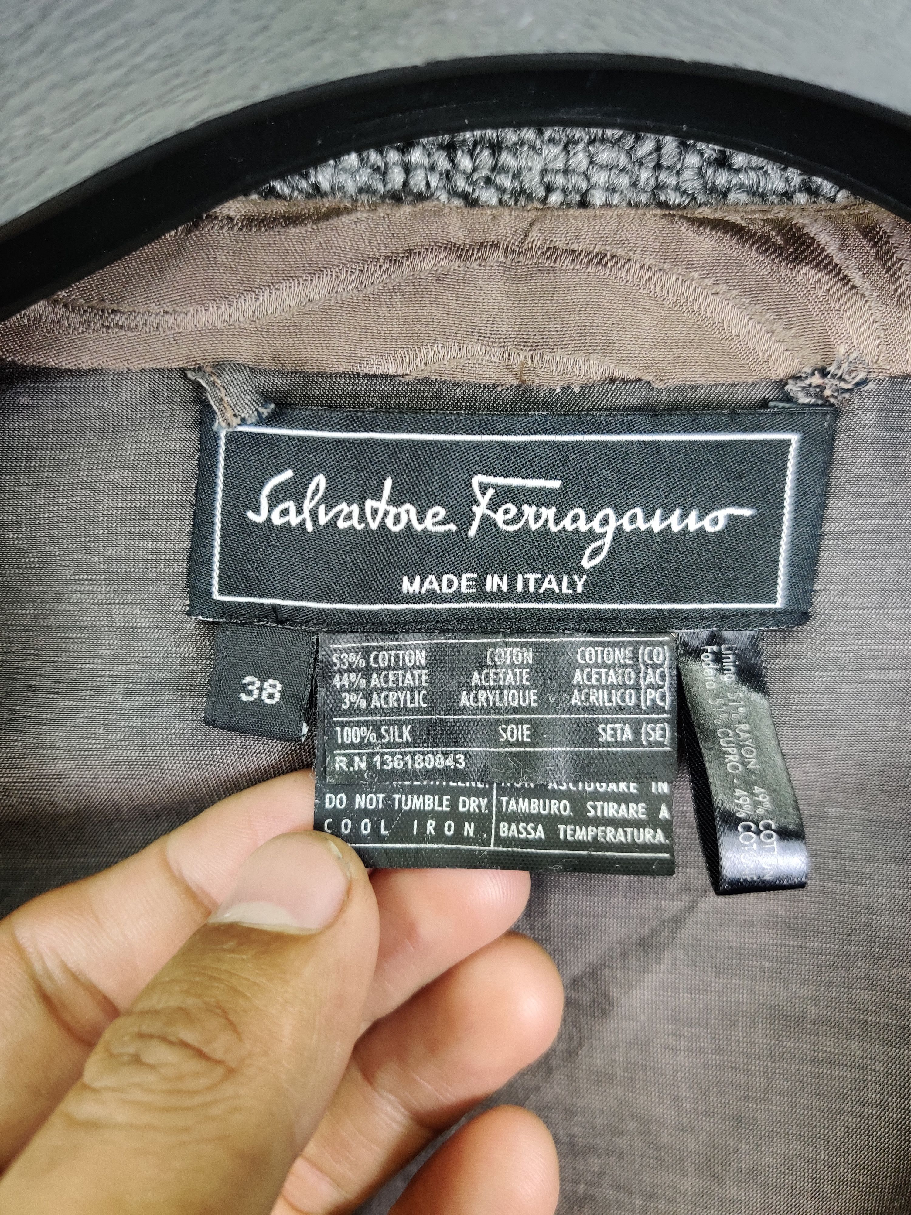 Salvatore Ferragamo Salvatore Ferragamo Silk Cropped Coat Size US S / EU 44-46 / 1 - 7 Thumbnail