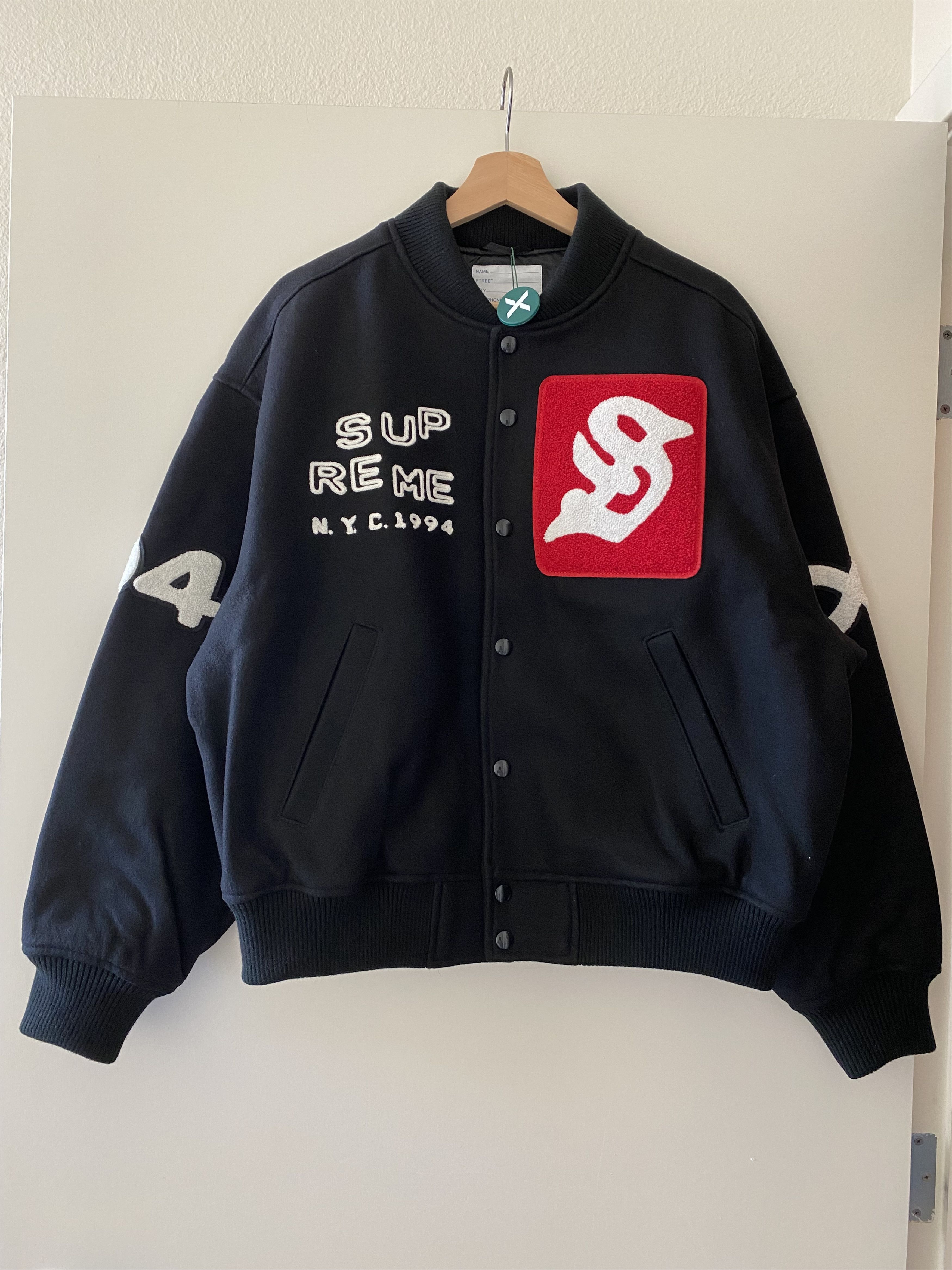 お歳暮 Supreme Tourist Varsity Jacket Black M メンズ