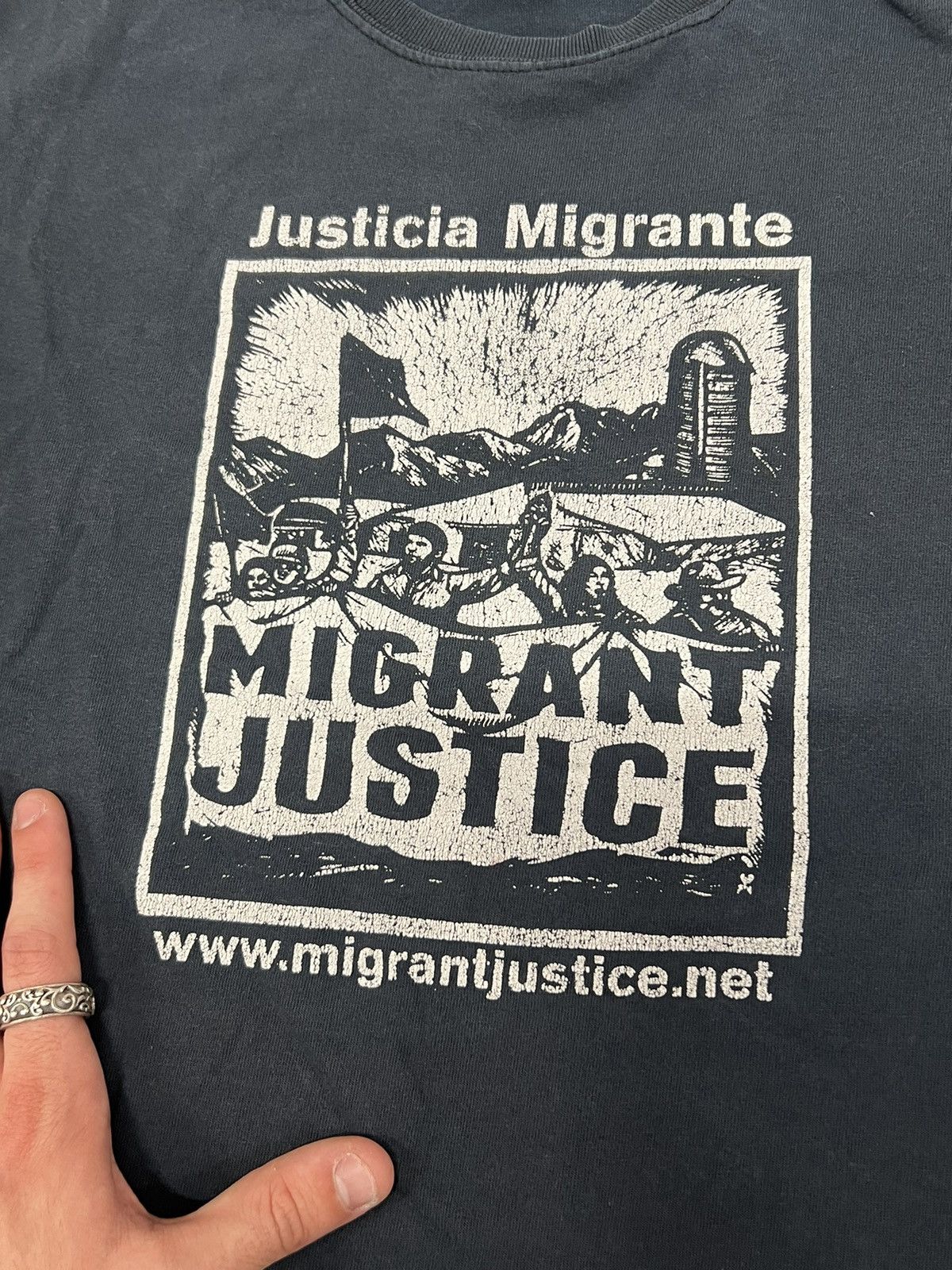 Vintage ERD style thrashed faded “migrant justice” tee Size US M / EU 48-50 / 2 - 5 Thumbnail