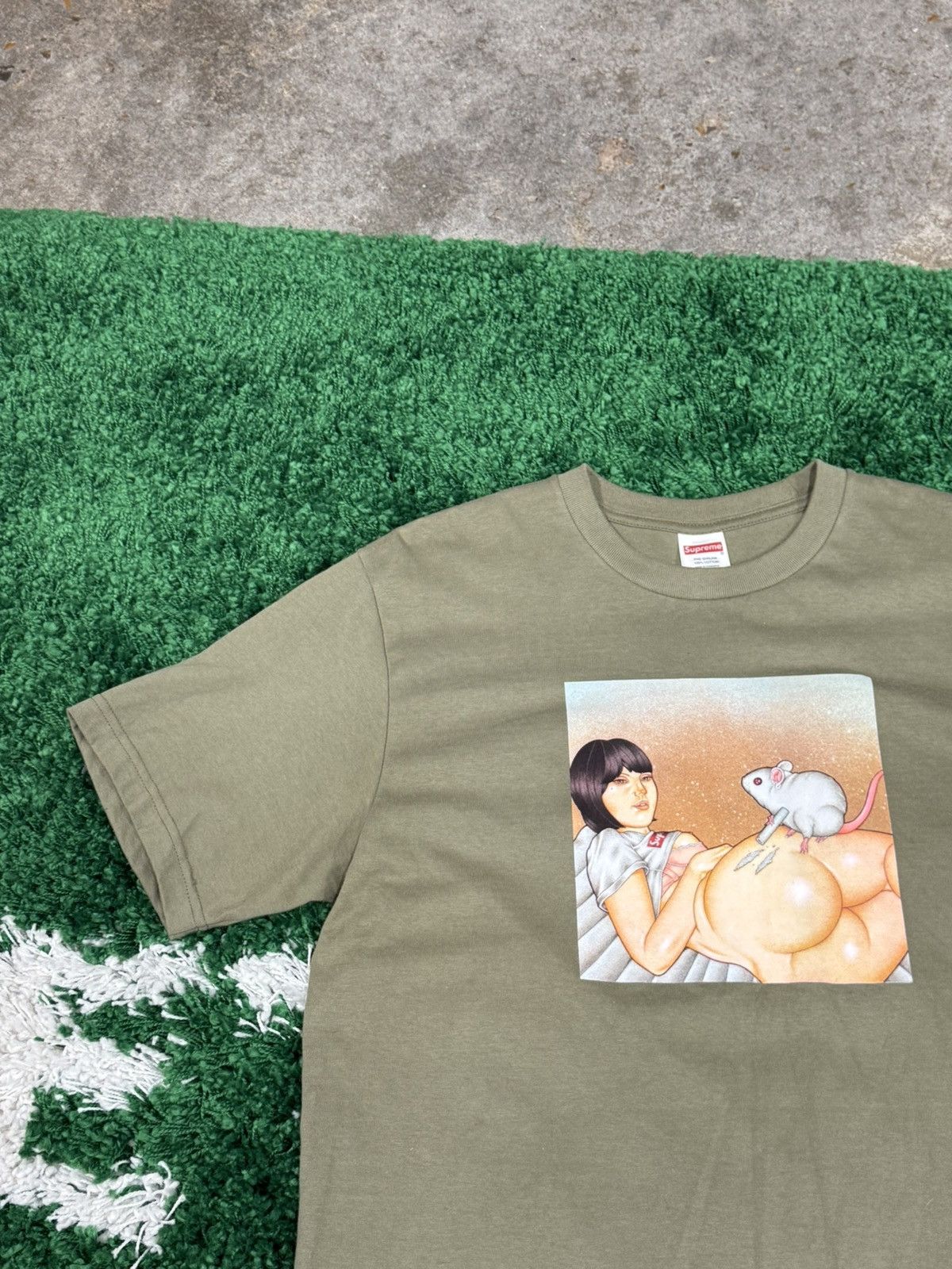 Supreme Supreme Cocaine Mouse Tee Olive Green Medium SS25 Drugs Rat Size US M / EU 48-50 / 2 - 2 Thumbnail