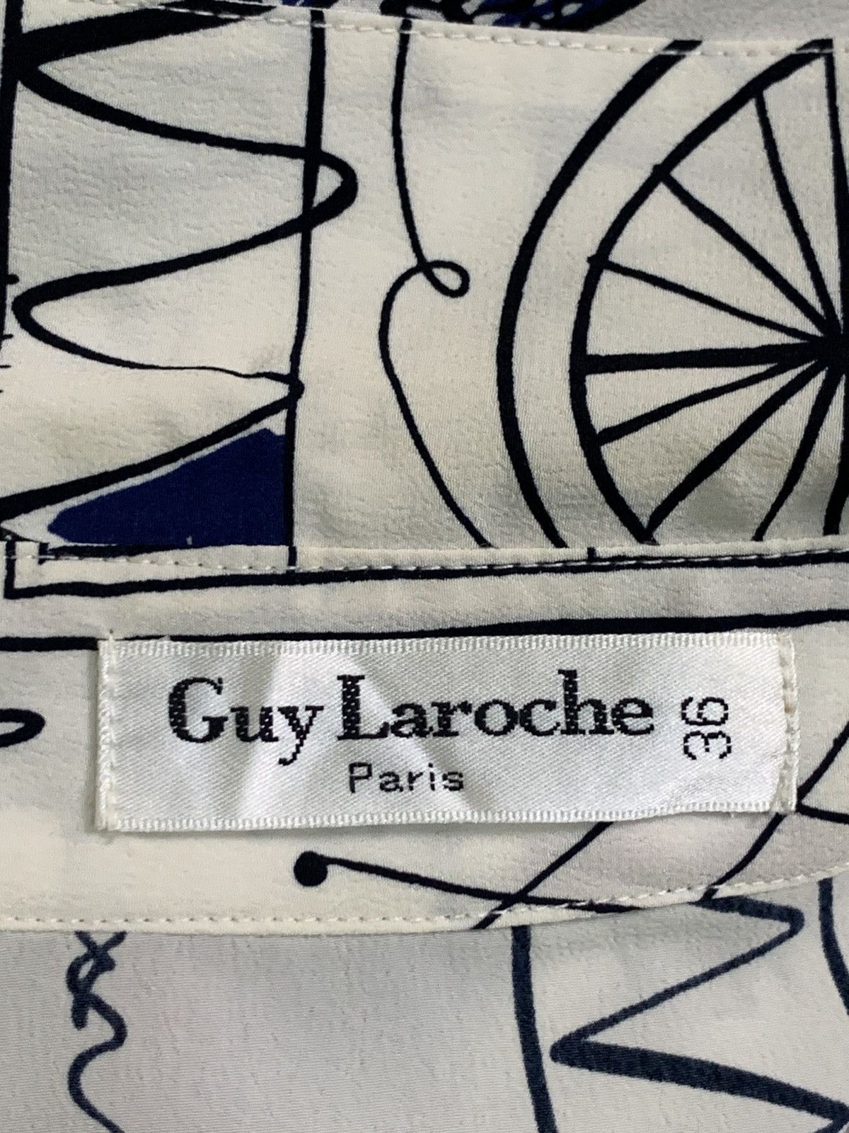 Guy Laroche Rare Design Vintage Guy Laroche Paris Short-Sleeved Blouse Size M / US 6-8 / IT 42-44 - 4 Thumbnail