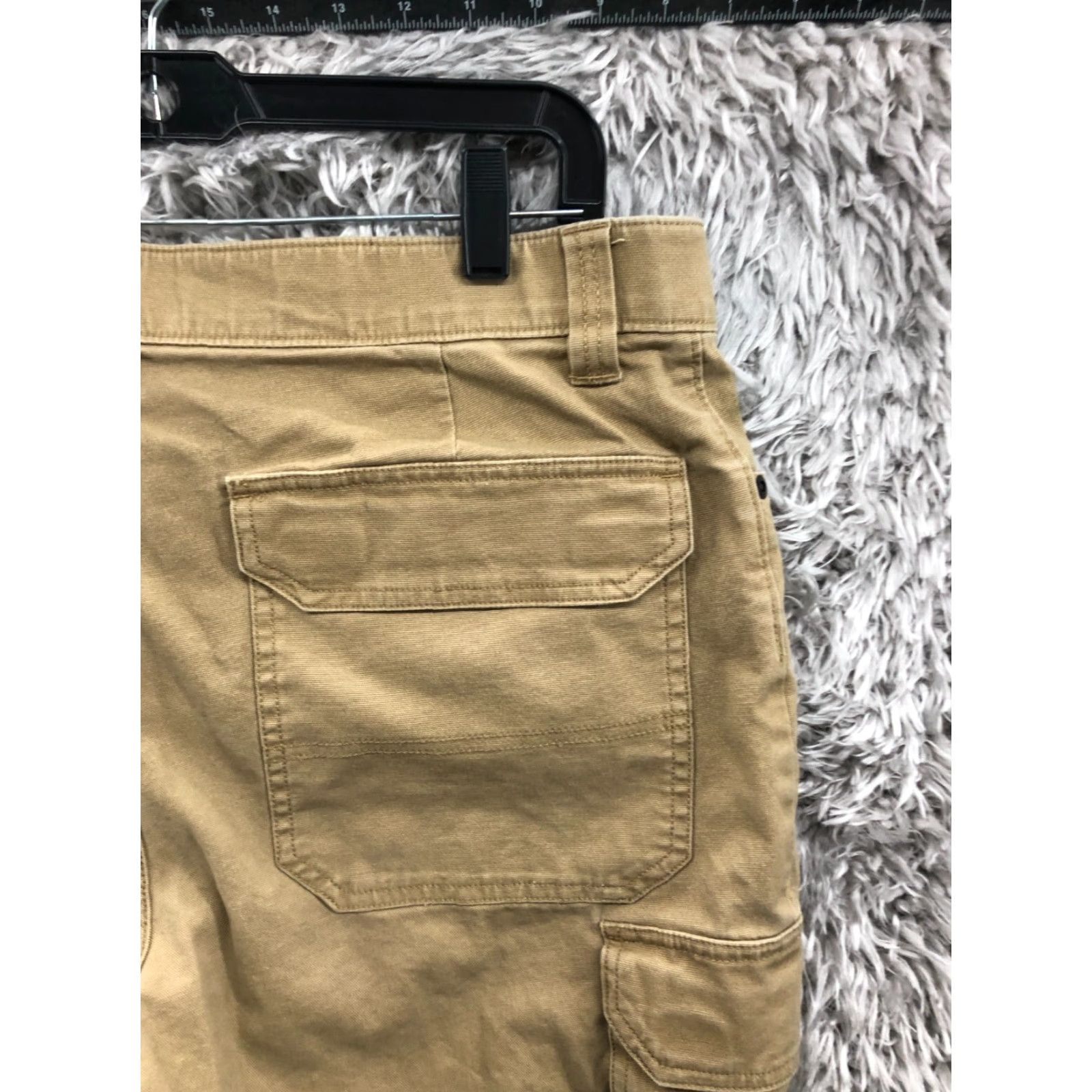 Croft & Barrow Croft & Barrow Chino Pants Straight Mens 36x30 Beige Stretch Casual Workwear 5-Pocket Design Zip Button Flat Front Regular Mens Size US 36 / EU 52 - 6 Thumbnail