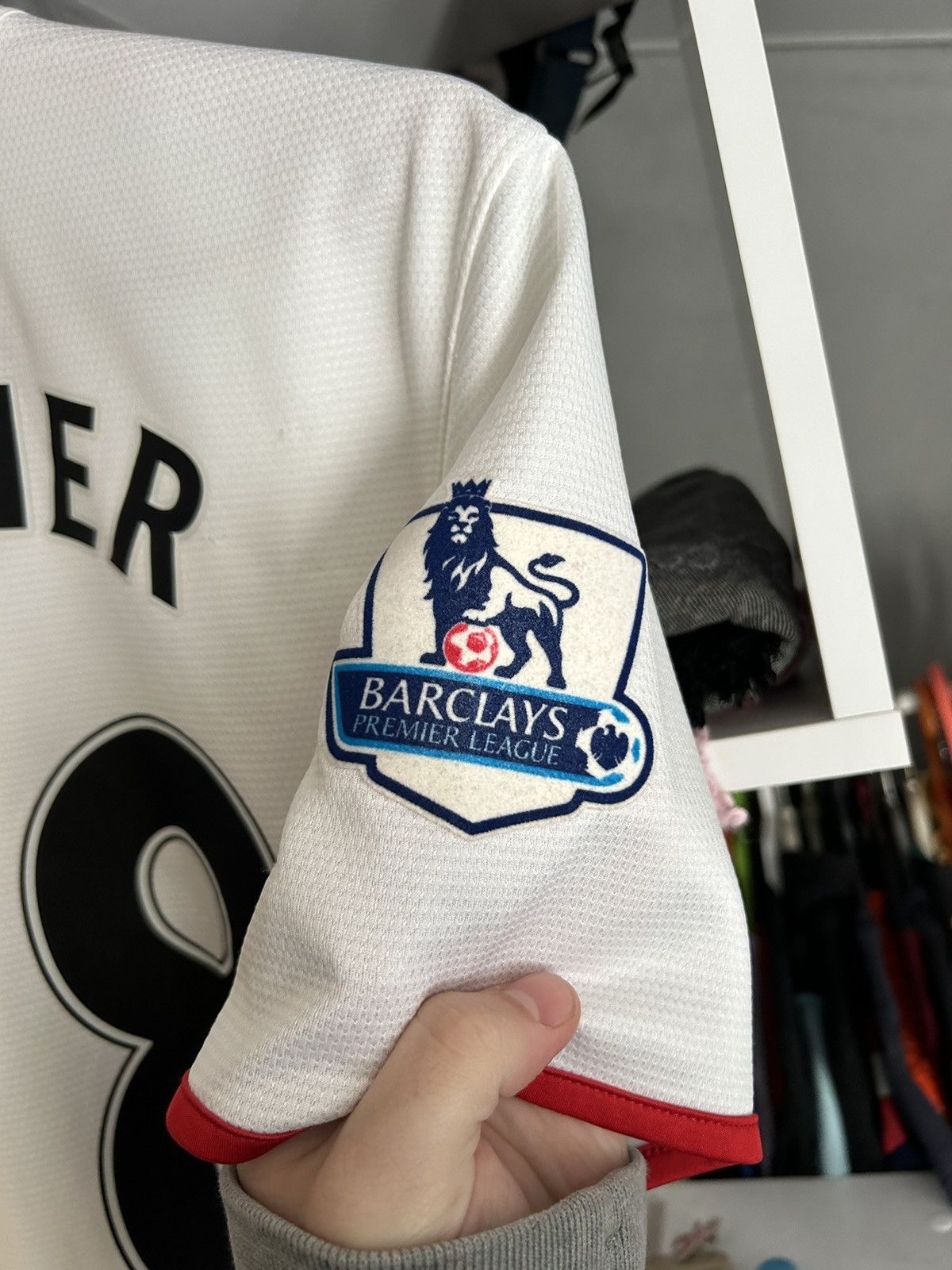 Nike Nike 2012-14 Manchester United Away Shirt Buttner #28 Size US M / EU 48-50 / 2 - 4 Thumbnail