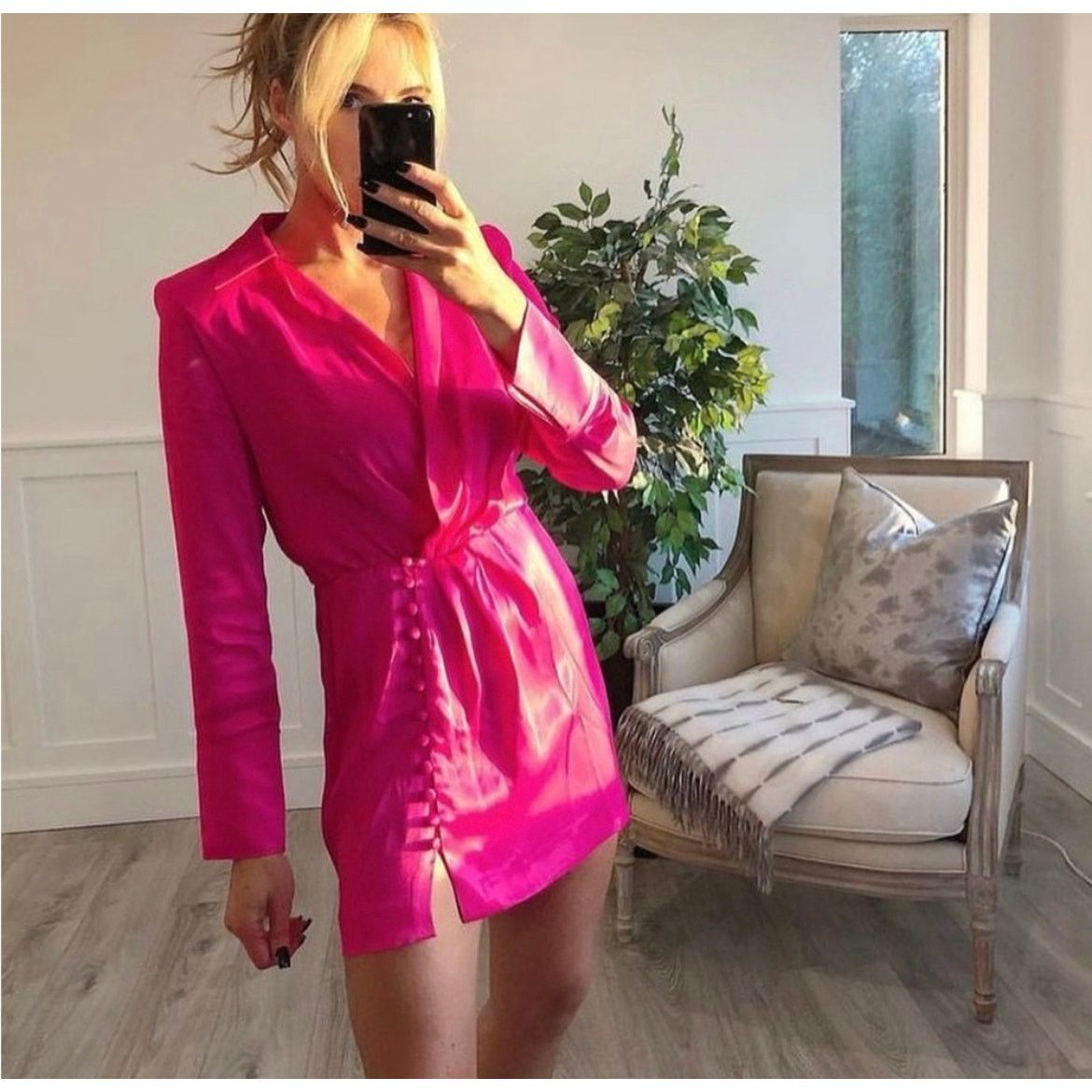 Zara ZARA BLOGGER FAVORITE BUTTONED WRAP DRESS FUCHSIA Size XS / US 0-2 / IT 36-38 - 9 Thumbnail