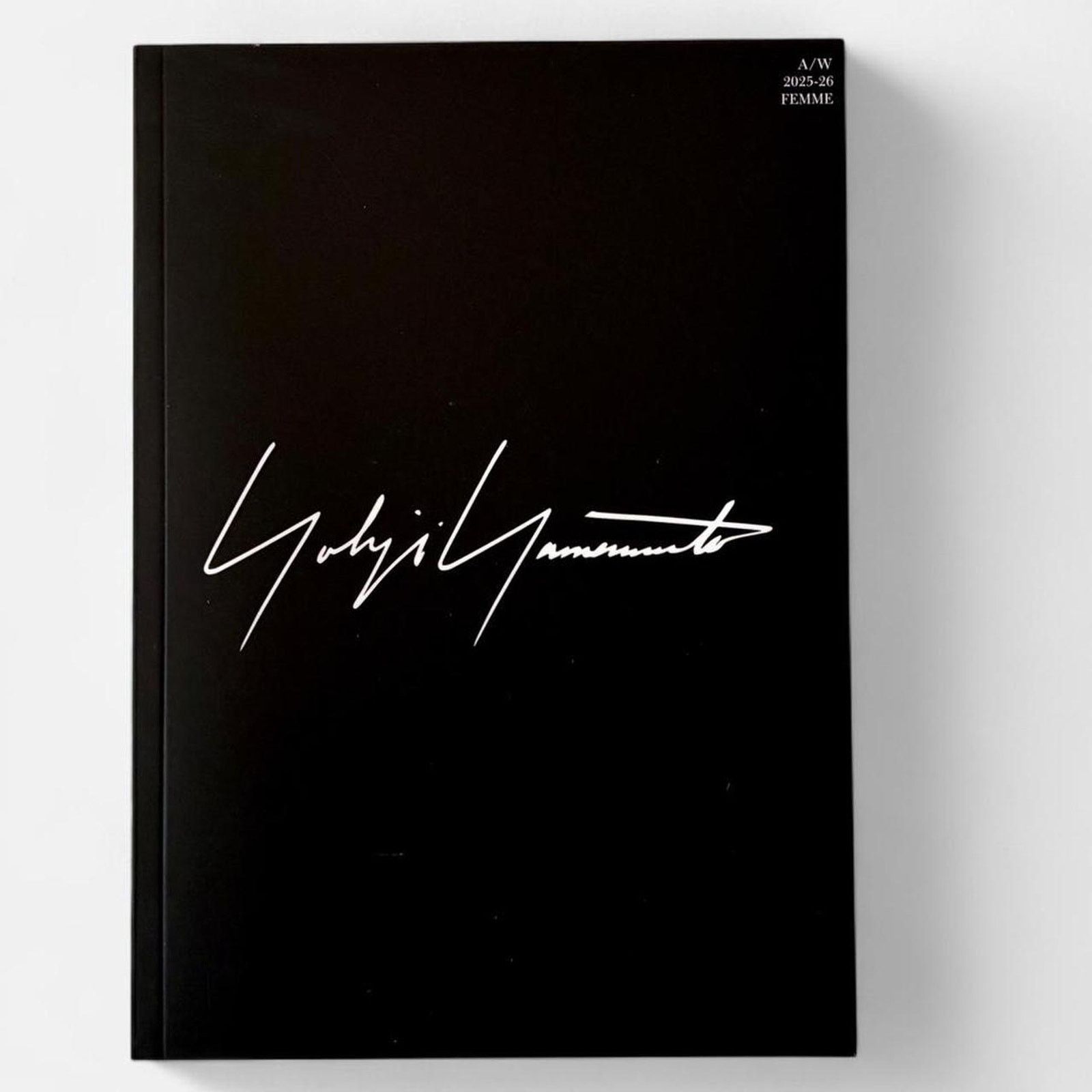 Japanese Brand × Yohji Yamamoto Yohji Yamamoto Autumn Winter 2025-26 FEMME lookbook Size ONE SIZE - 1 Thumbnail