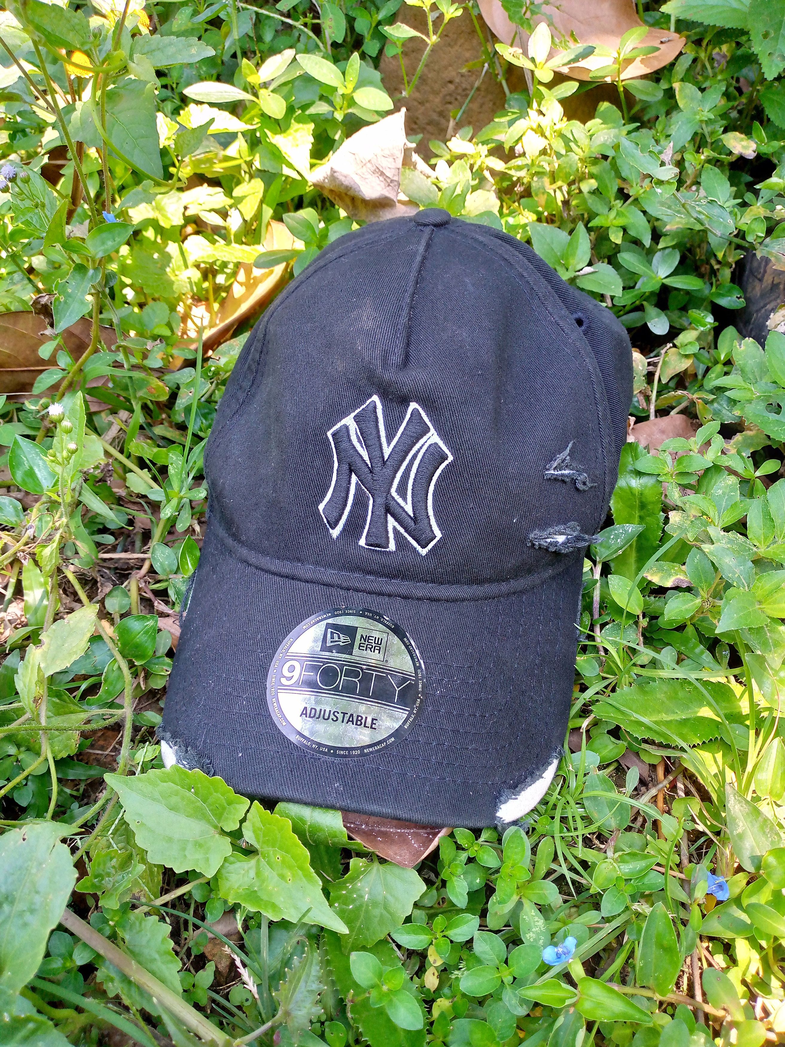 New York Yankees Yankees New Era Hats Damage Size ONE SIZE - 1 Thumbnail