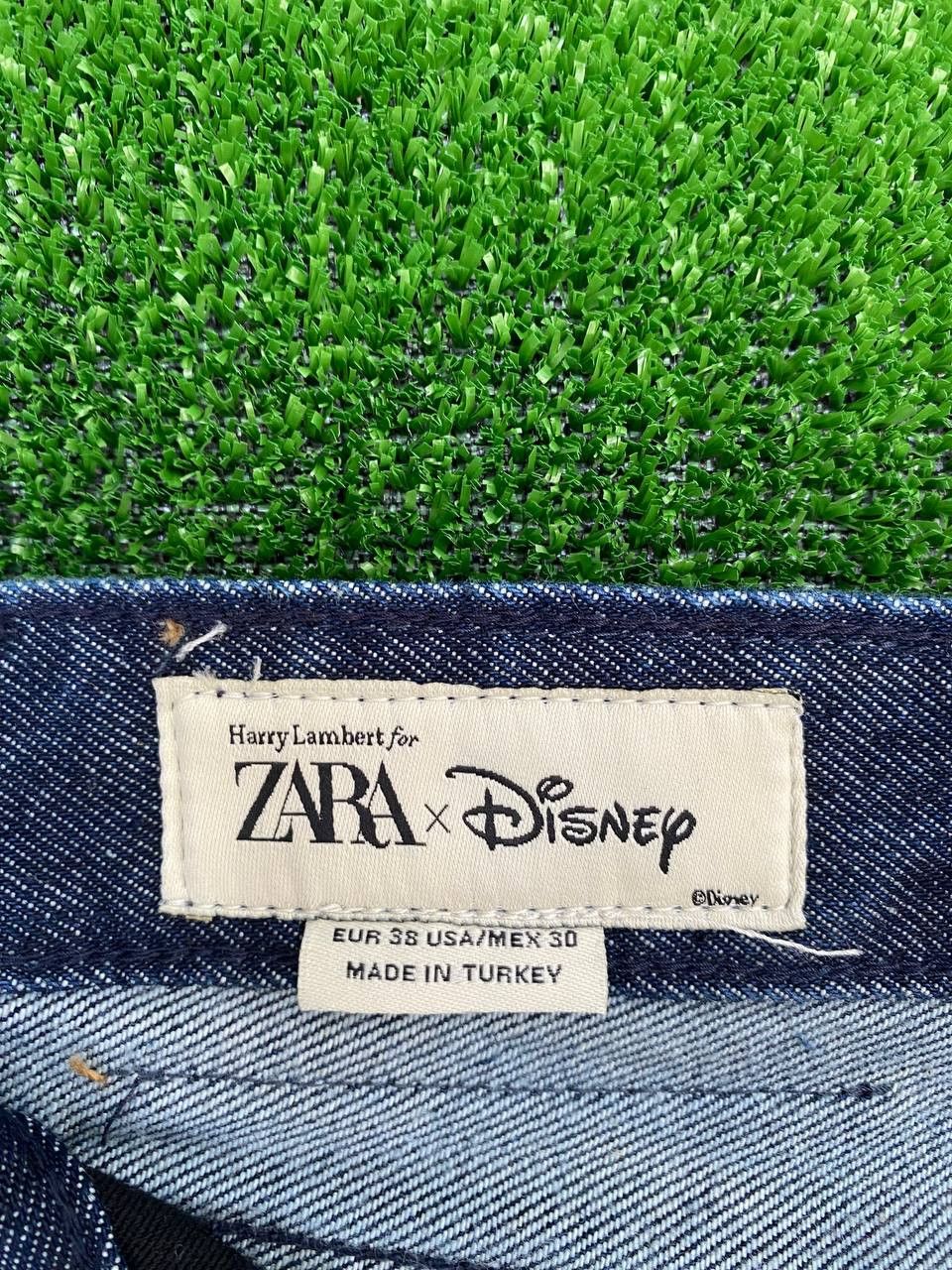 Zara Zara x Disney Mickey Mouse Flared Jeans Womens Size 27" / US 4 / IT 40 - 11 Thumbnail